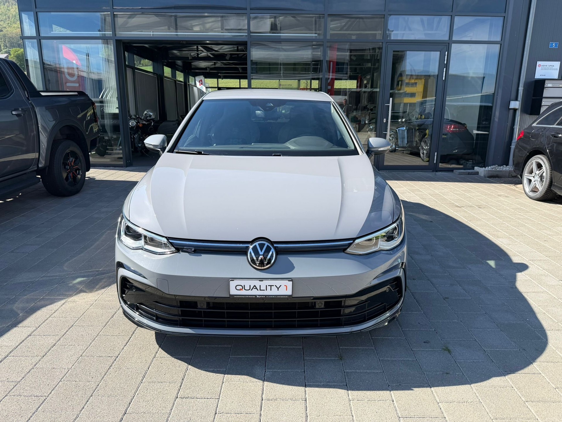 VW Golf 1.5 eTSI mHEV ACT R-Line DSG-showroom-element-1