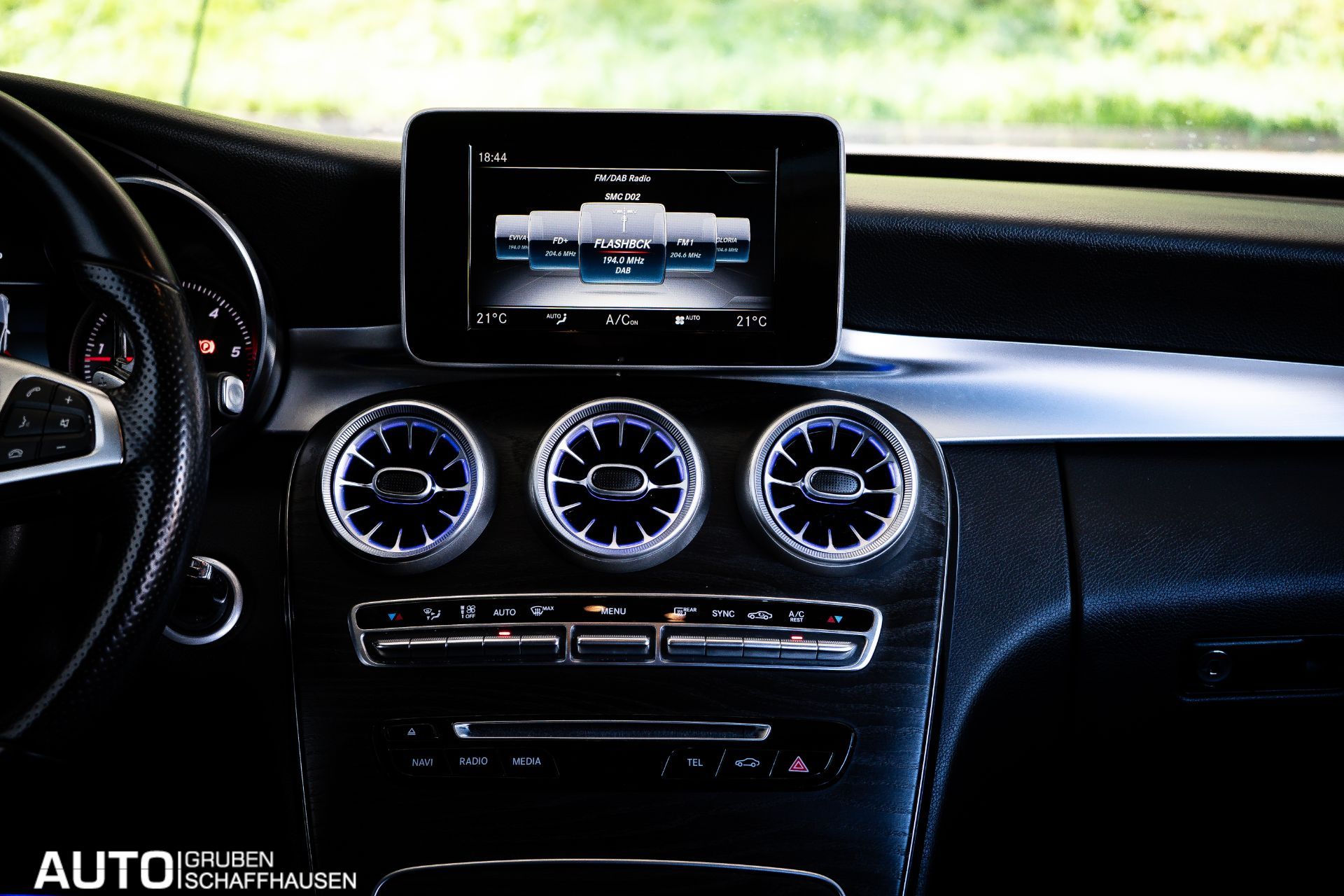 MERCEDES-BENZ C 250 d Swiss Star AMG Line 4Matic 9G-Tronic-image-23