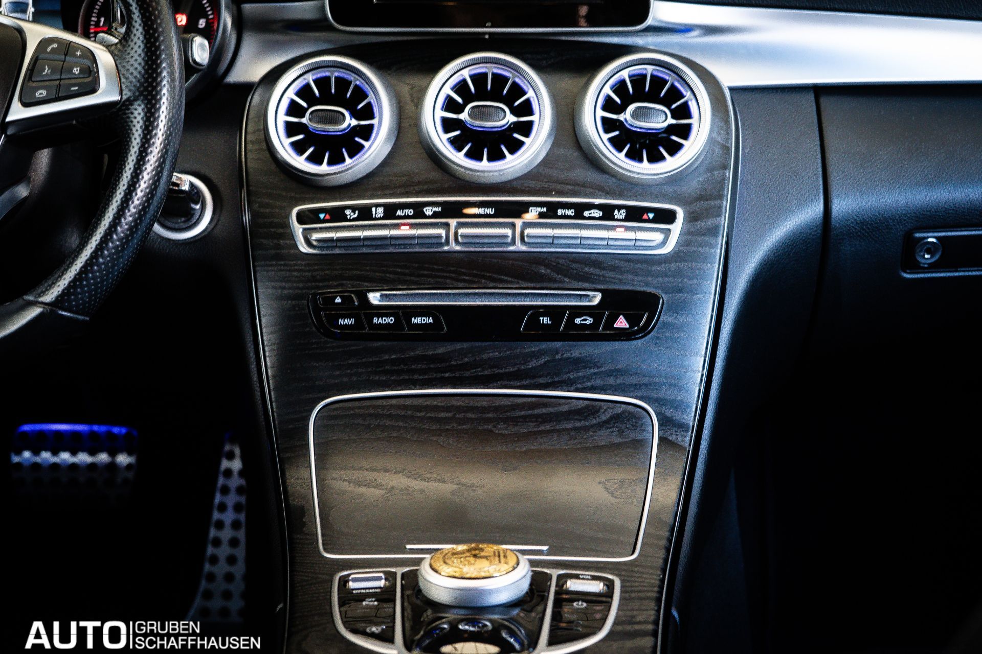 MERCEDES-BENZ C 250 d Swiss Star AMG Line 4Matic 9G-Tronic-image-22