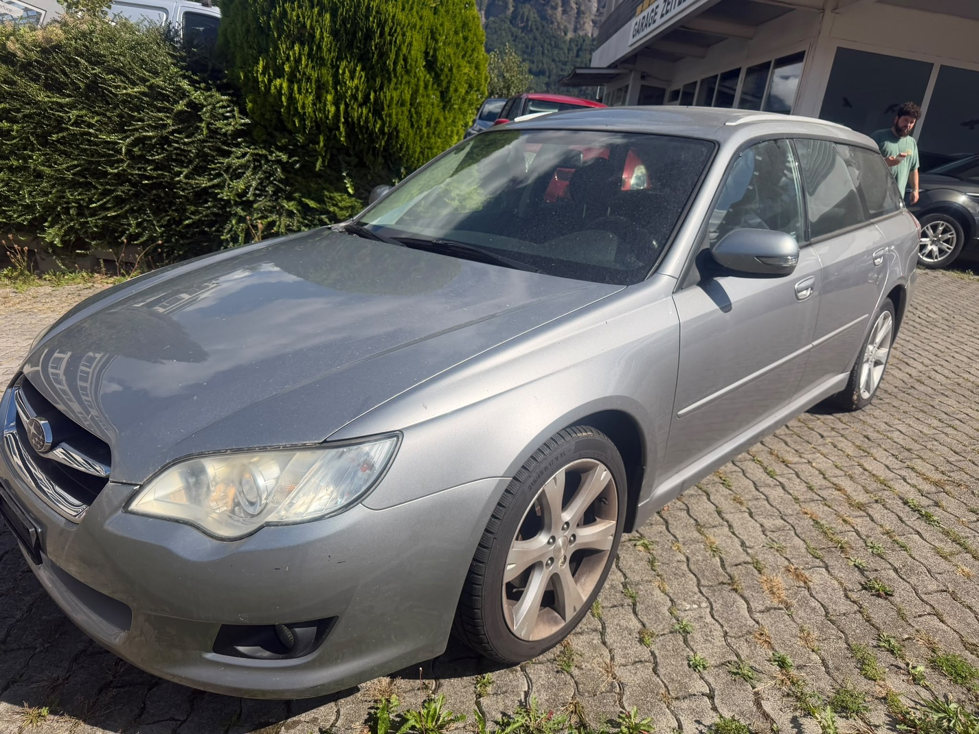 SUBARU Legacy 2.0R AWD Automat