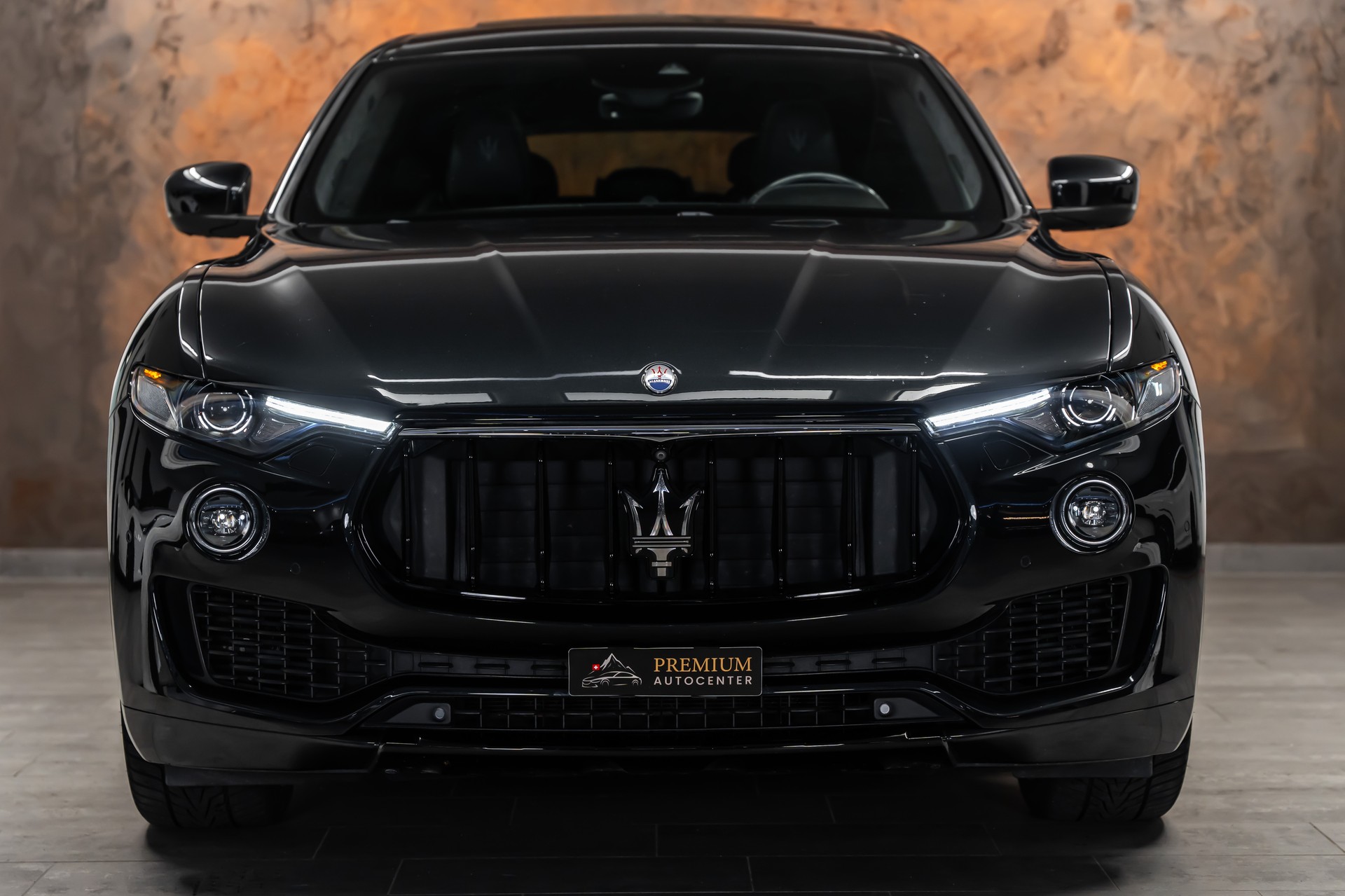 MASERATI Levante S 3.0 V6 Automatica *CH-Fahrzeug*Panorama*Fahrassist*360°*Alcantara*-image-4