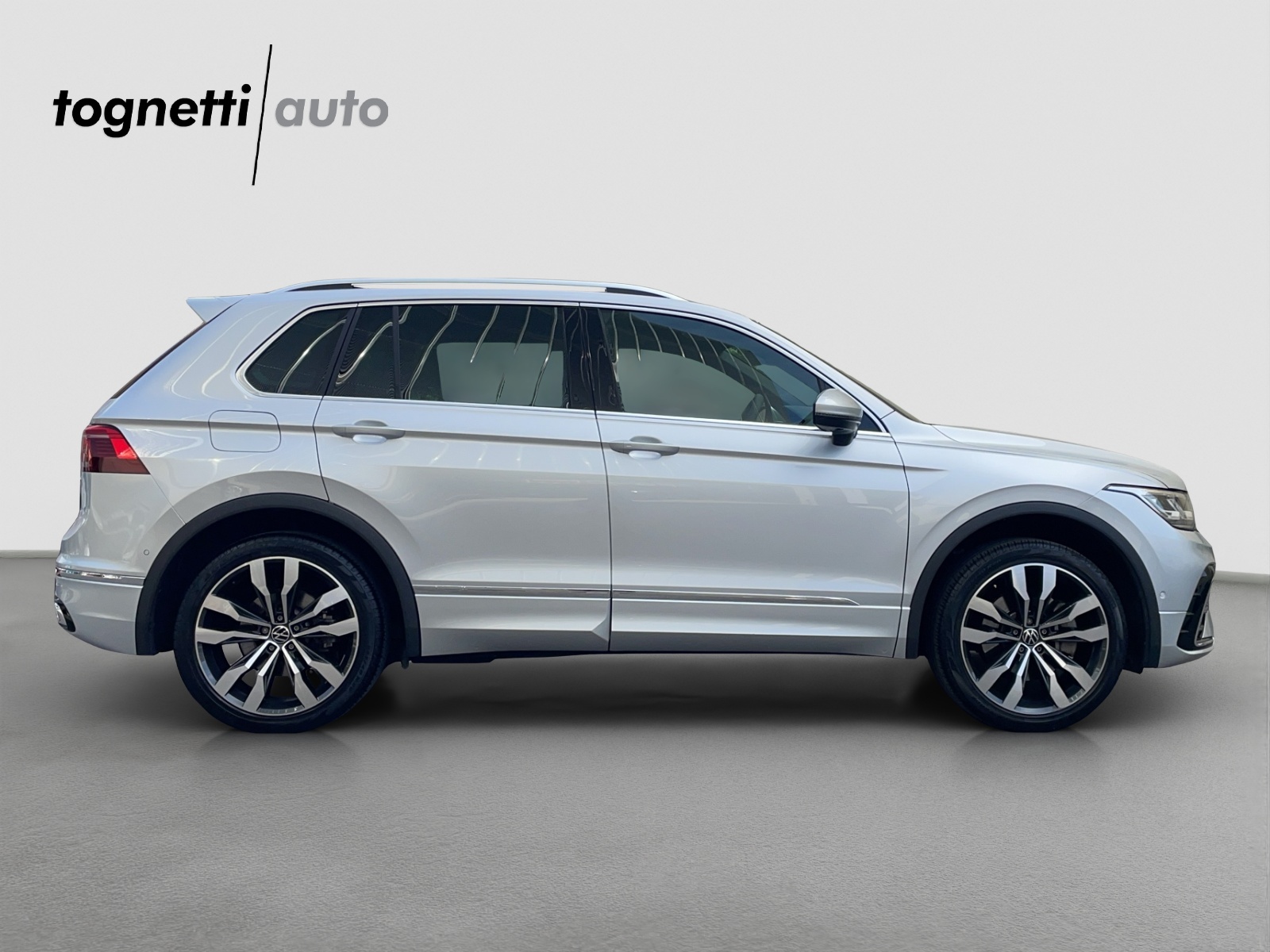 VW Tiguan 1.4TSI PHEV R-Line DSG-showroom-element-2
