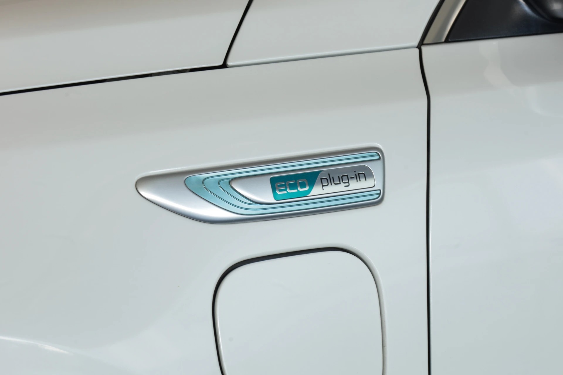 KIA Optima SW 2.0 T-GDI Plug-in Hybrid Automat Caméra 360° / Sièges ventilés / Attelage-image-16
