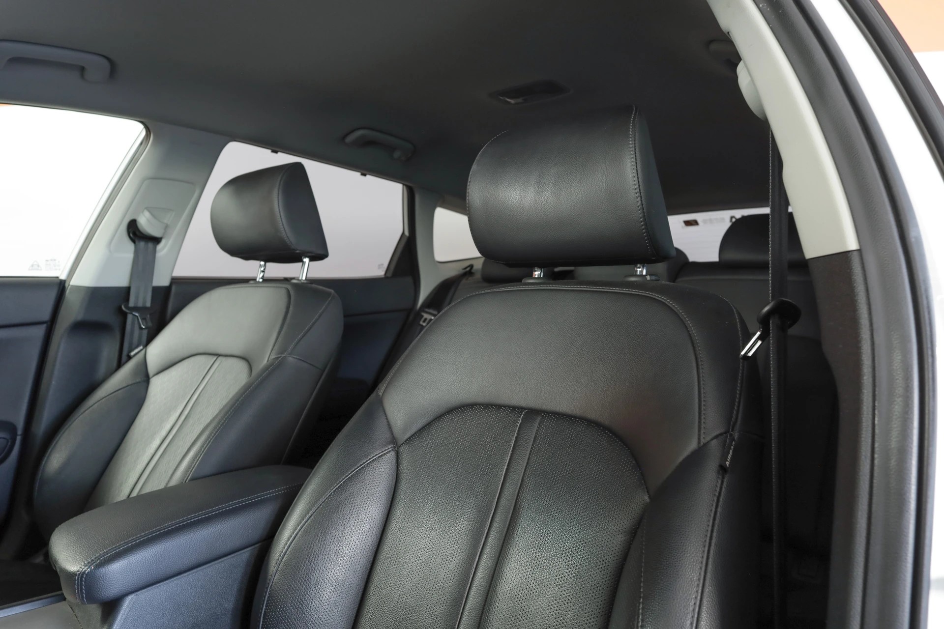 KIA Optima SW 2.0 T-GDI Plug-in Hybrid Automat Caméra 360° / Sièges ventilés / Attelage-image-11