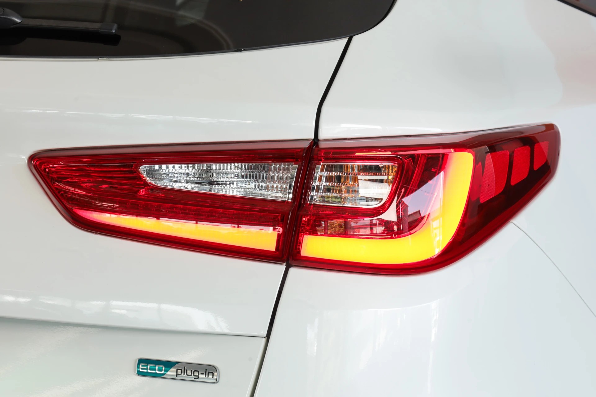 KIA Optima SW 2.0 T-GDI Plug-in Hybrid Automat Caméra 360° / Sièges ventilés / Attelage-image-7