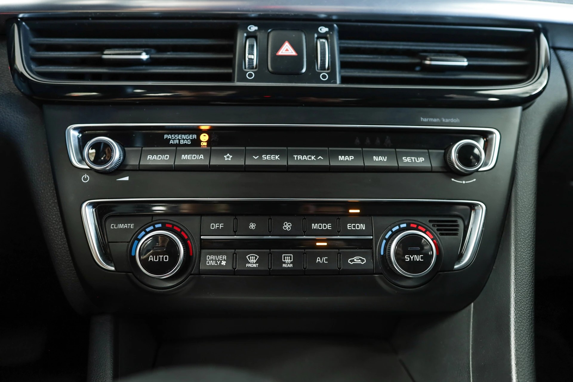 KIA Optima SW 2.0 T-GDI Plug-in Hybrid Automat Caméra 360° / Sièges ventilés / Attelage-image-15