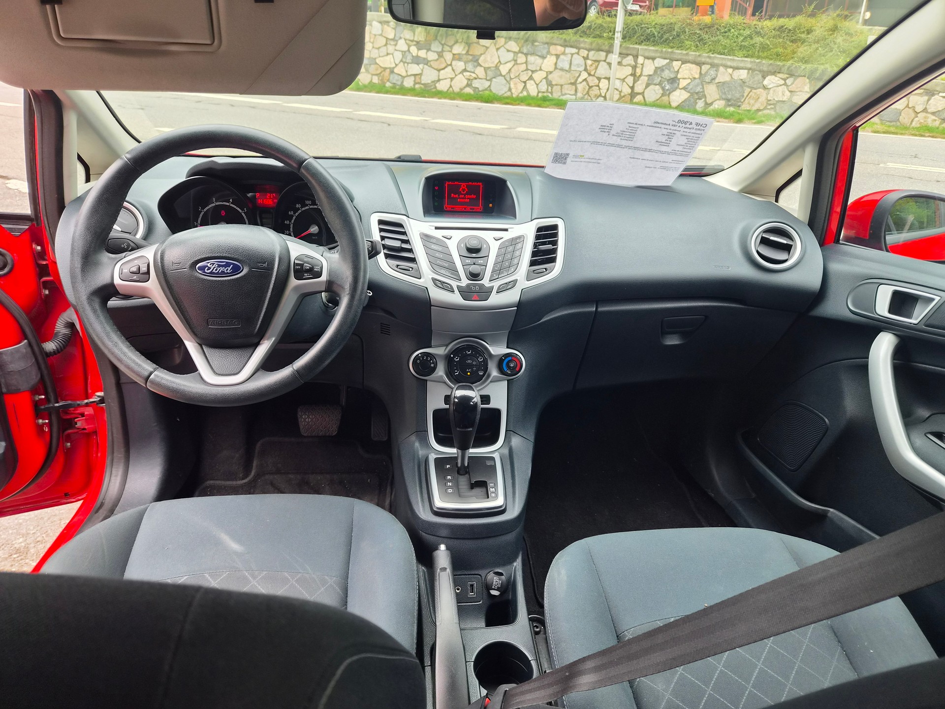 FORD Fiesta 1.4 16V Automatic-image-6