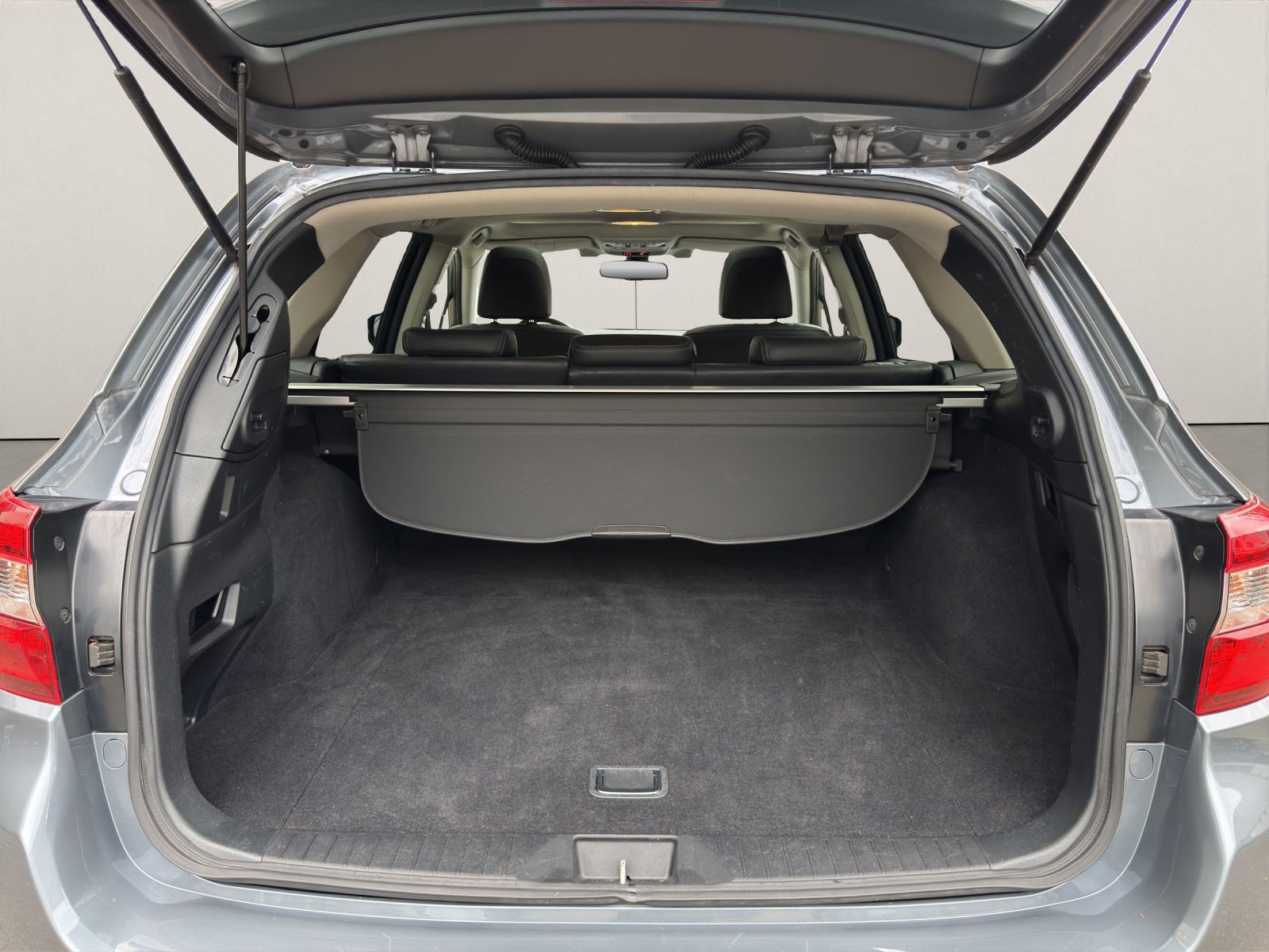 SUBARU Outback 2.5i Luxury AWD Lineartronic-image-15
