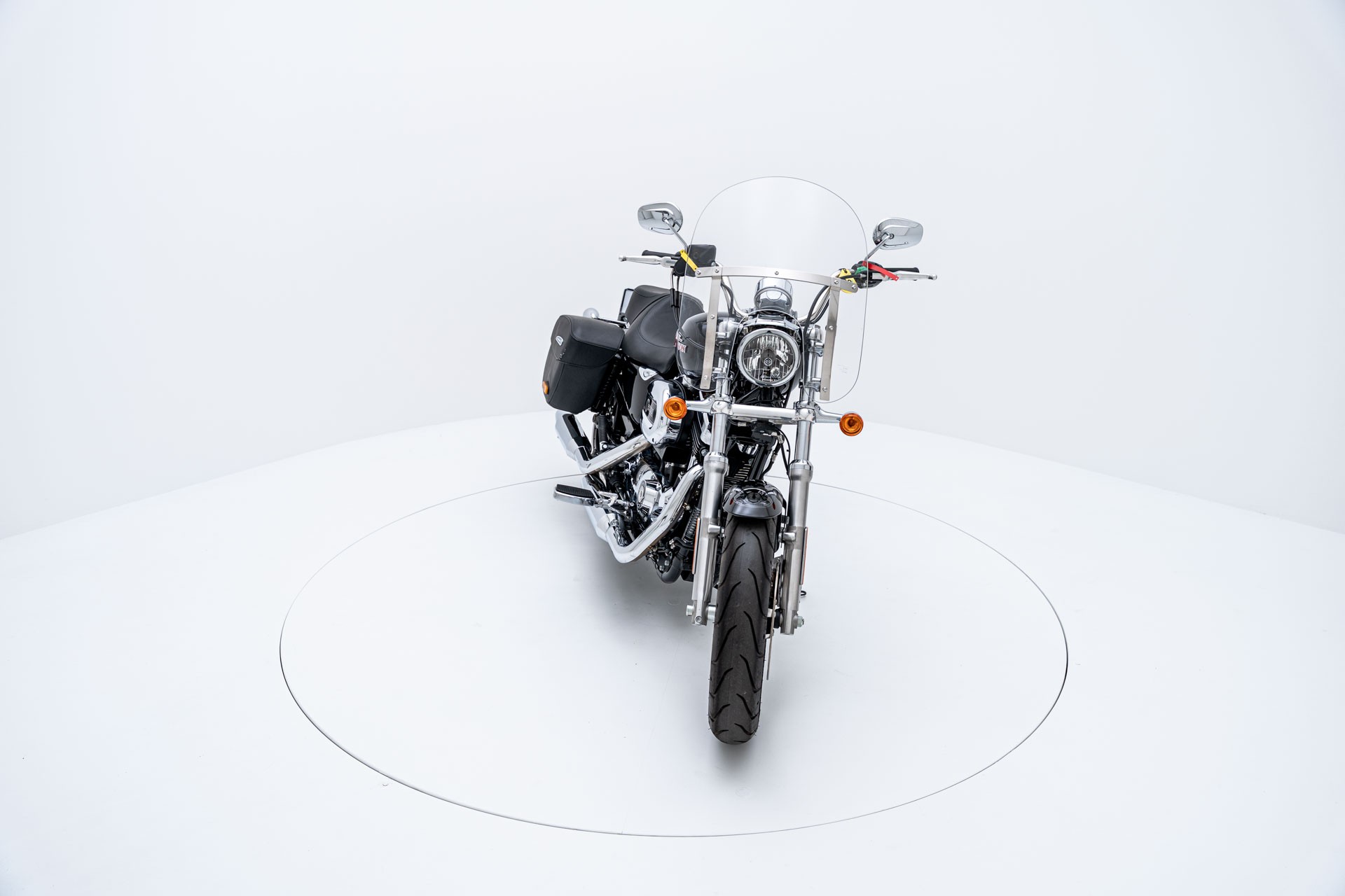 HARLEY-DAVIDSON XL 1200 T Super Low ABS-image-6