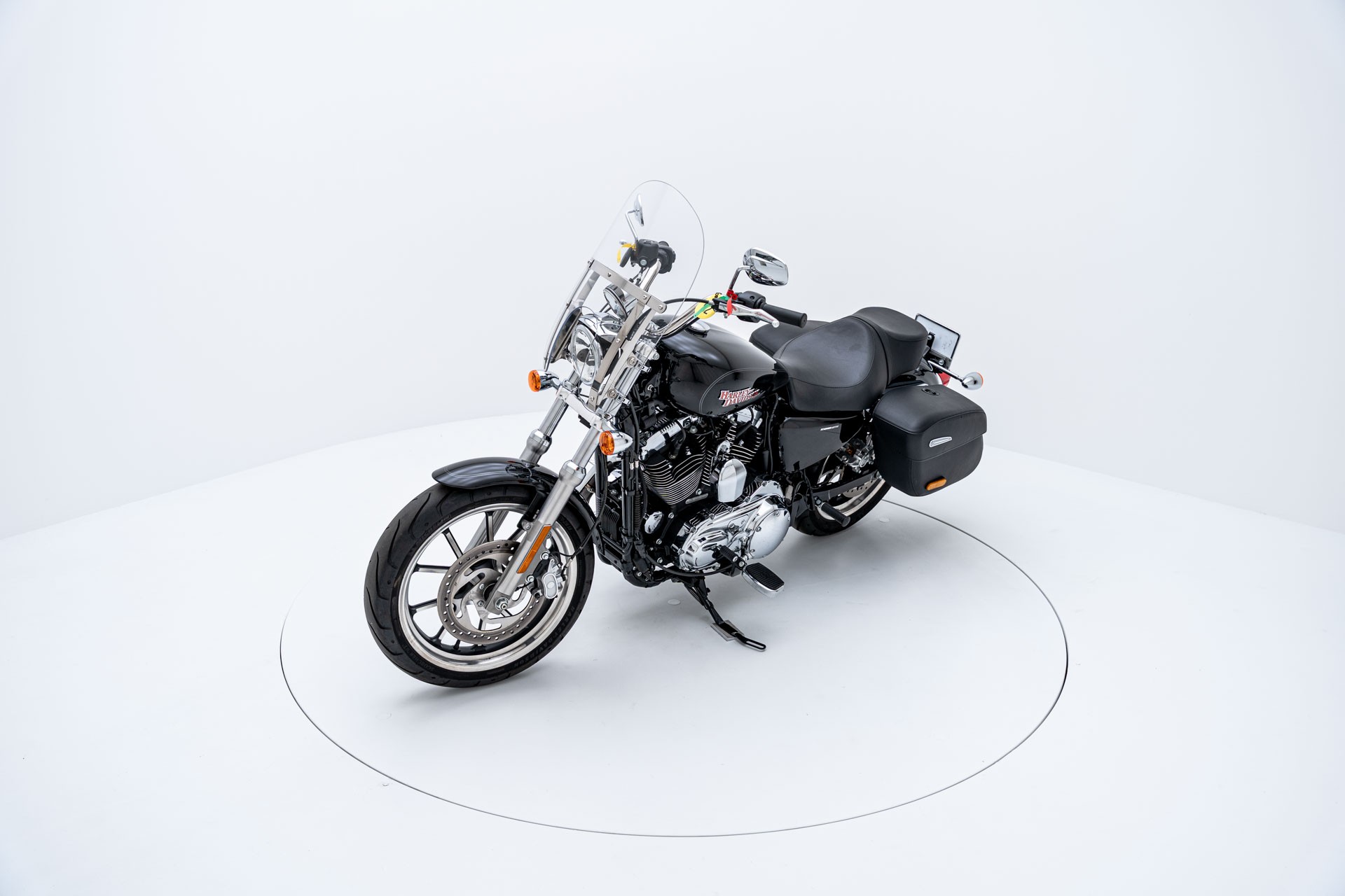 HARLEY-DAVIDSON XL 1200 T Super Low ABS-image-2