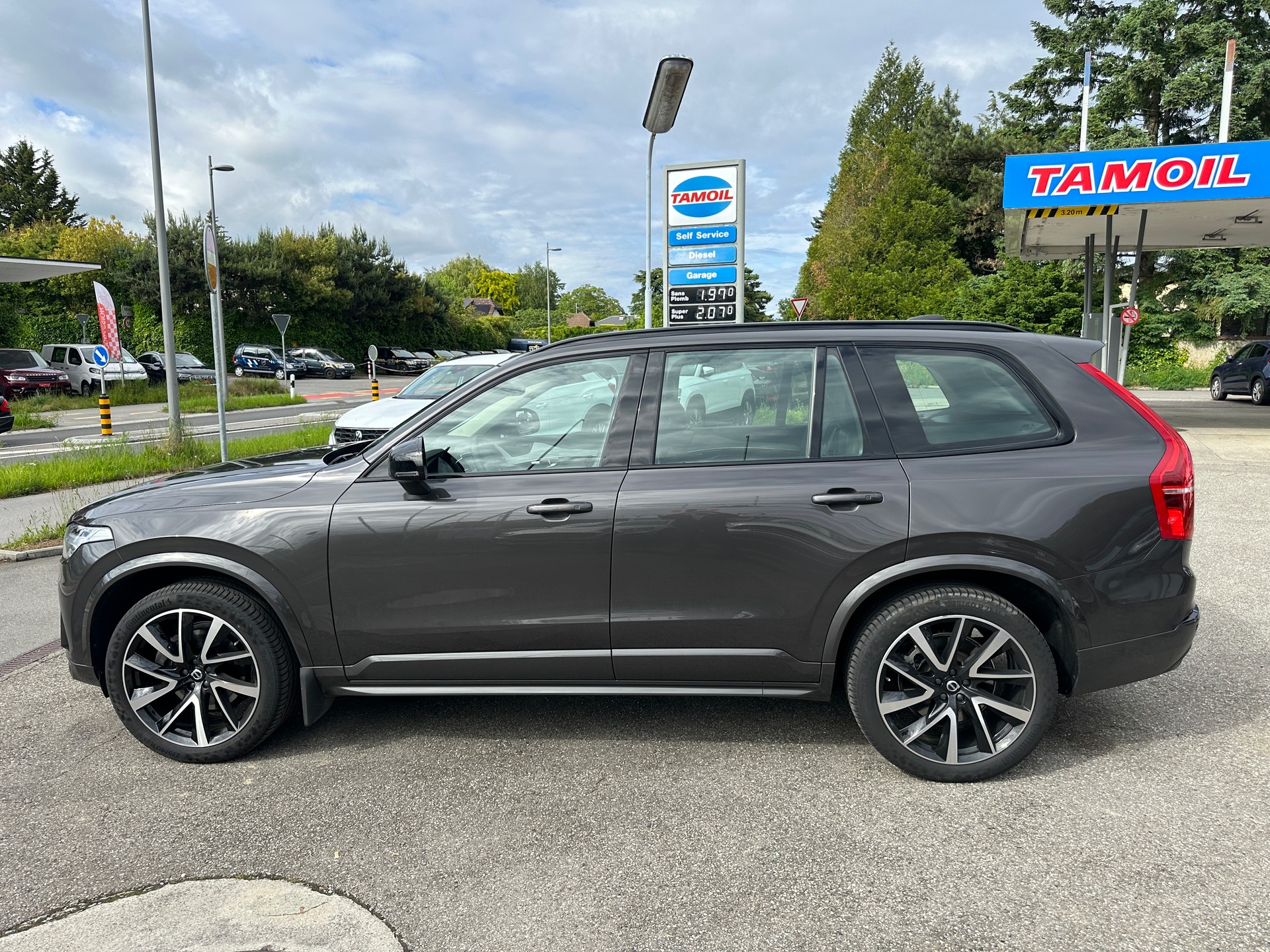 VOLVO XC90 B5 Benzin Mild Hybrid AWD Plus Dark Geartronic-image-3