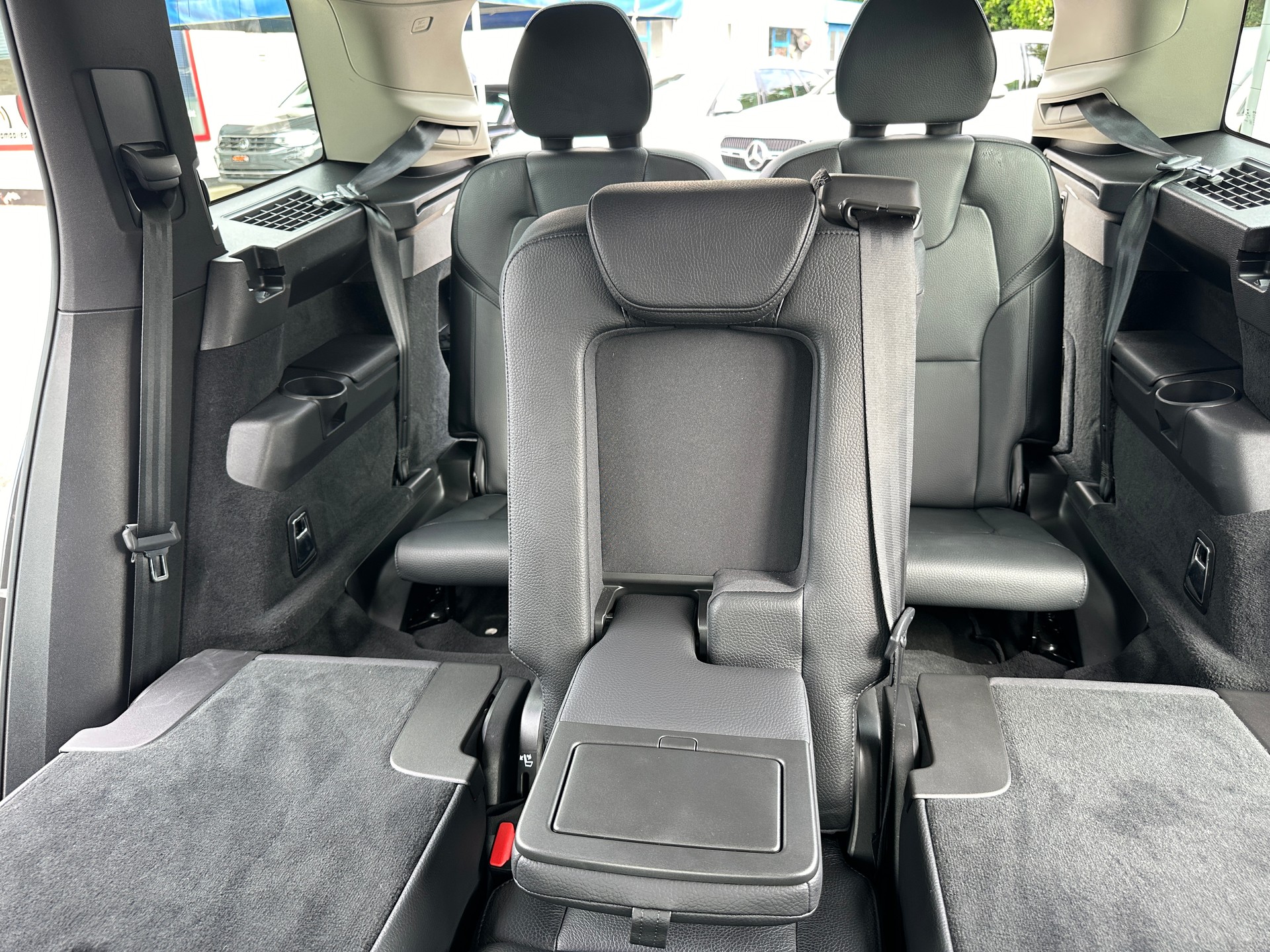 VOLVO XC90 B5 Benzin Mild Hybrid AWD Plus Dark Geartronic-image-15