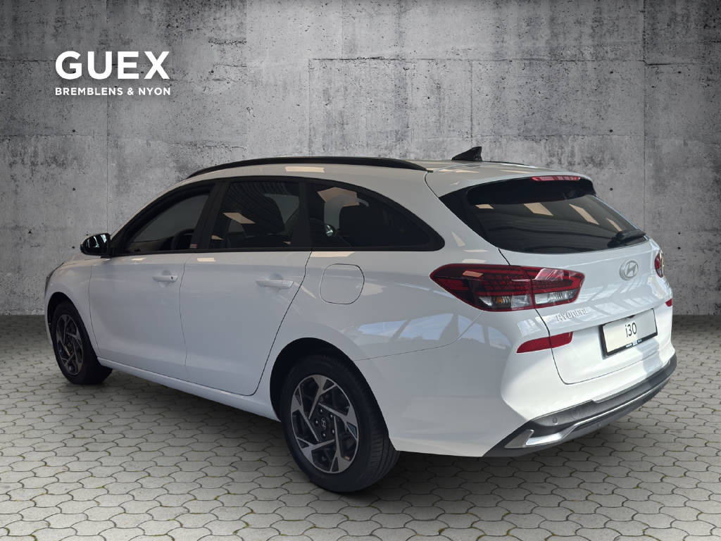 HYUNDAI i30 Wagon 1.5 T-GDi Amplia-showroom-element-2
