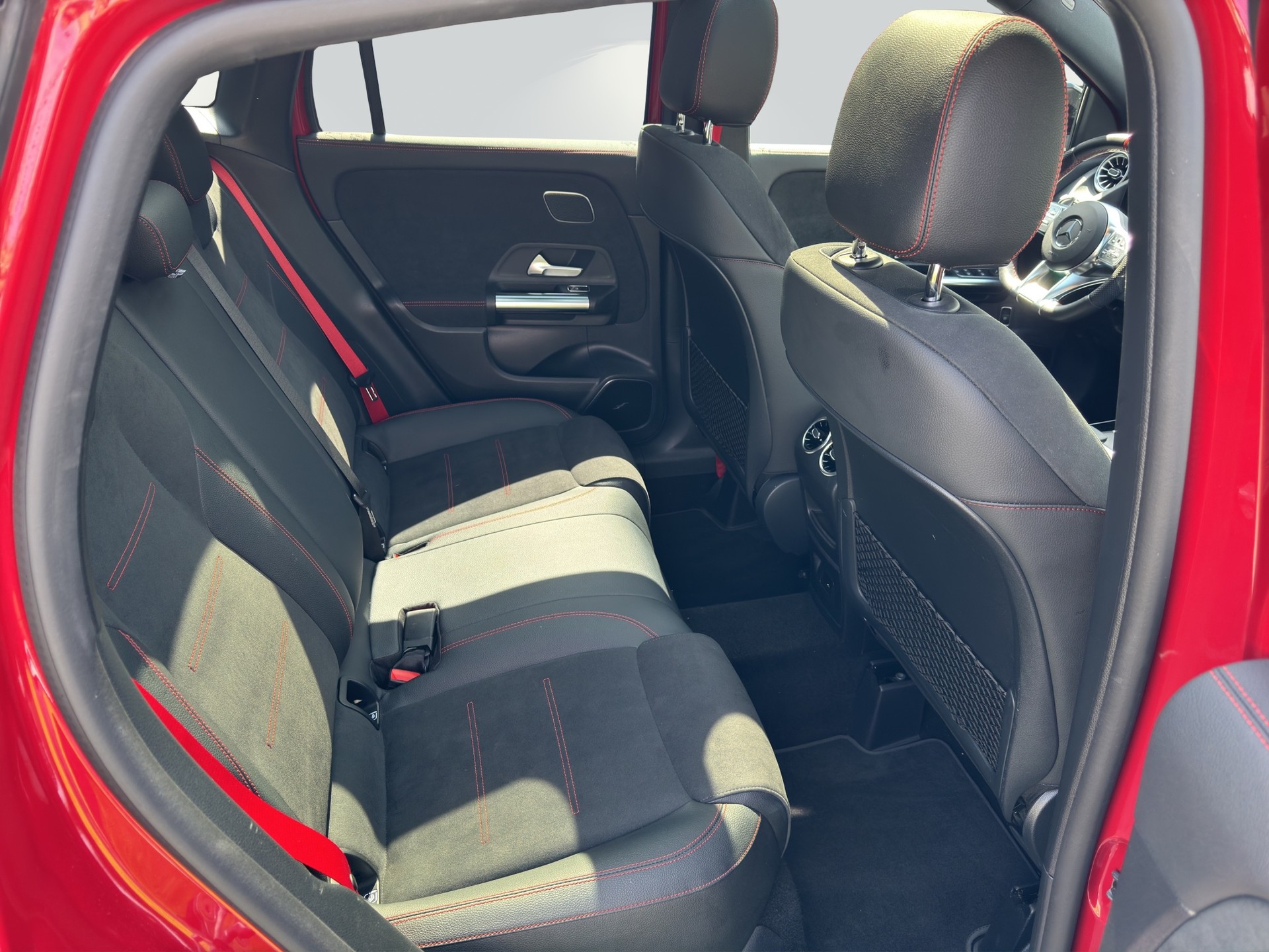 MERCEDES-BENZ GLA 35 AMG 4Matic-image-10