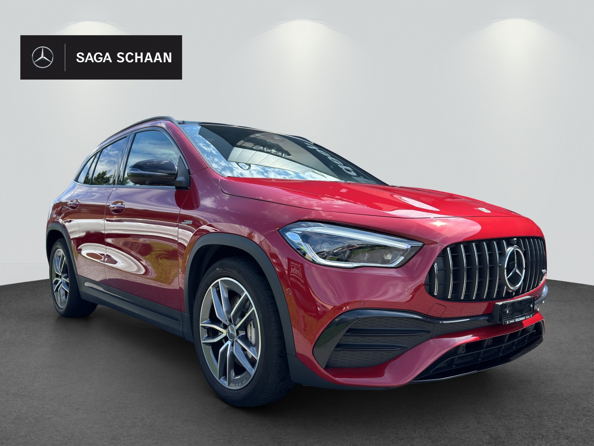 MERCEDES-BENZ GLA 35 AMG 4Matic-showroom-element-2