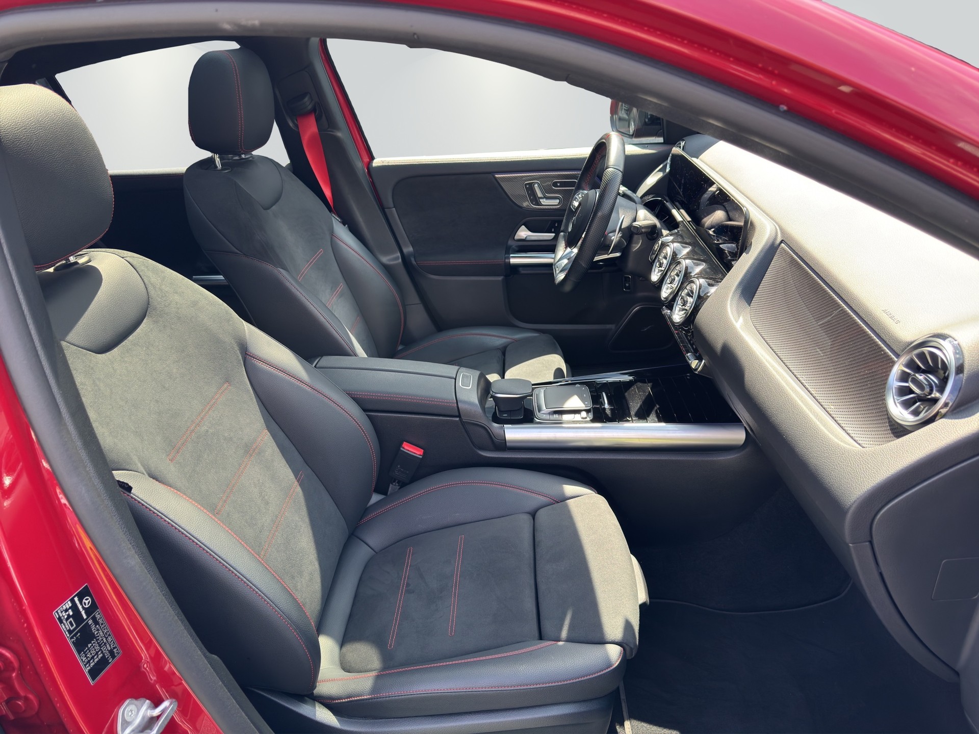 MERCEDES-BENZ GLA 35 AMG 4Matic-image-9
