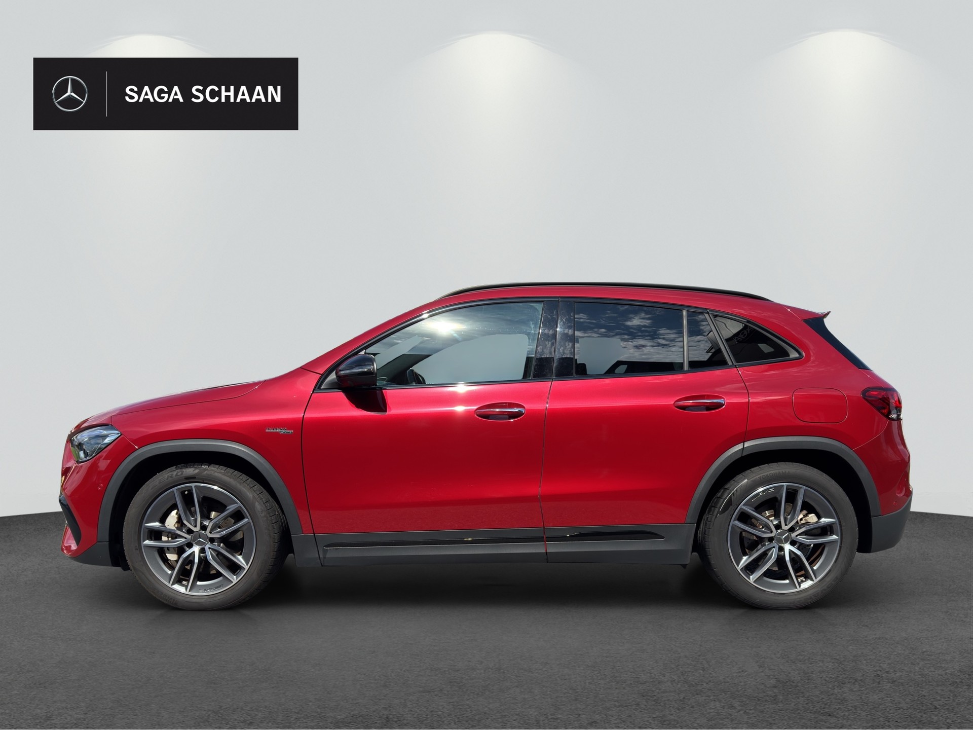 MERCEDES-BENZ GLA 35 AMG 4Matic-showroom-element-3