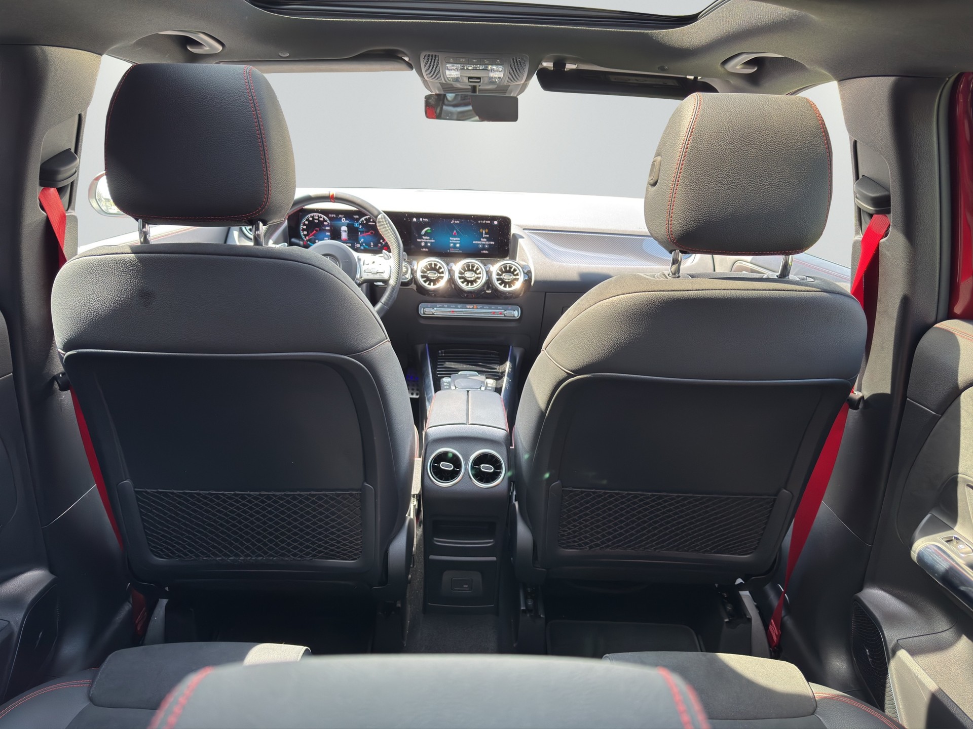 MERCEDES-BENZ GLA 35 AMG 4Matic-image-8