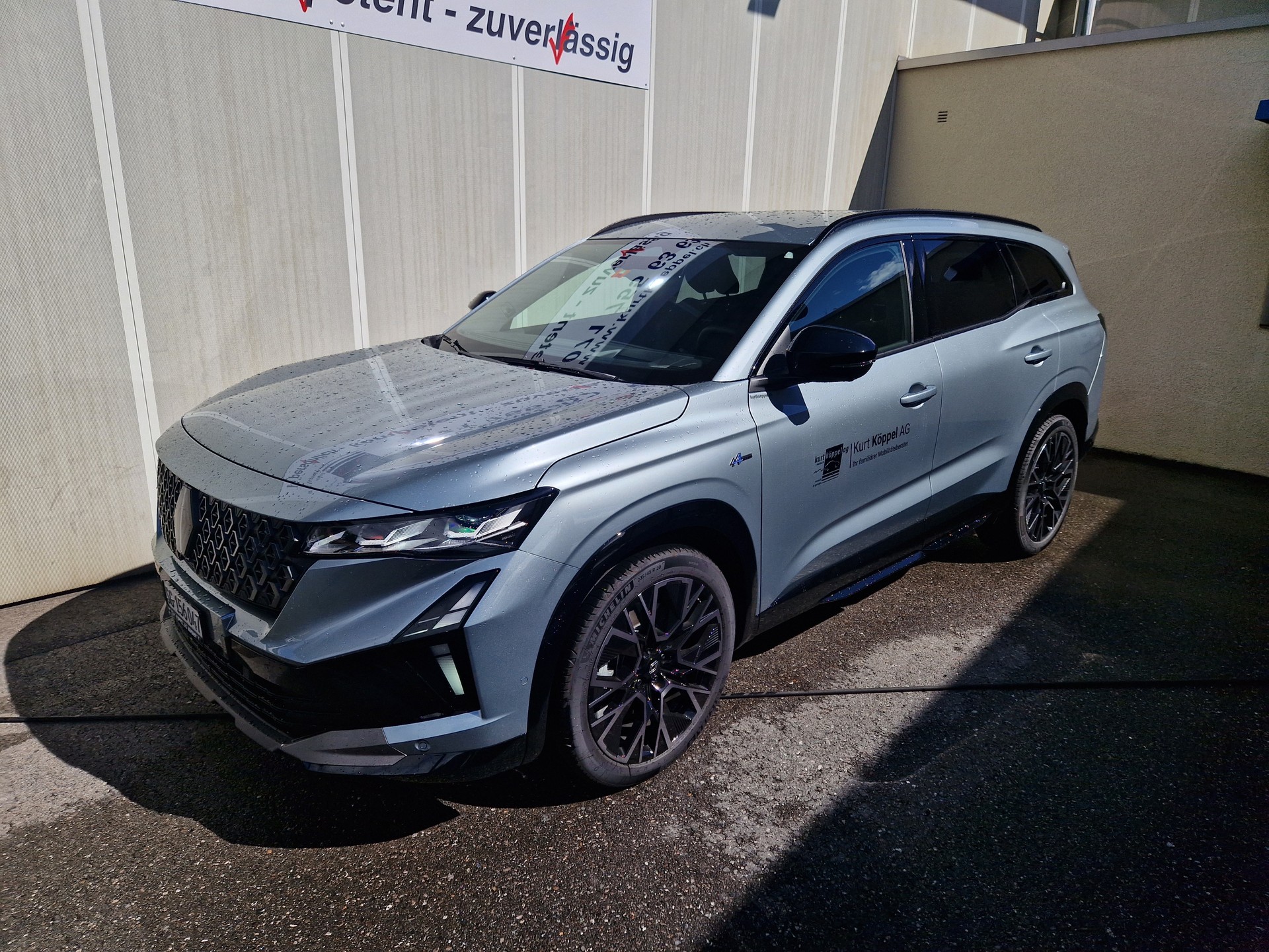 RENAULT ESPACE 1.2 E-Tech Esprit Alpine-showroom-element-1