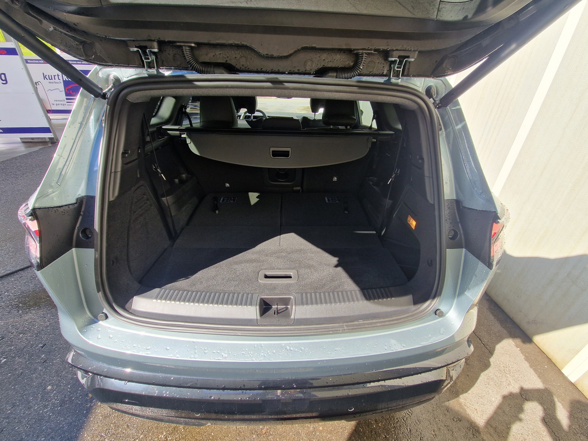 RENAULT ESPACE 1.2 E-Tech Esprit Alpine-showroom-element-3