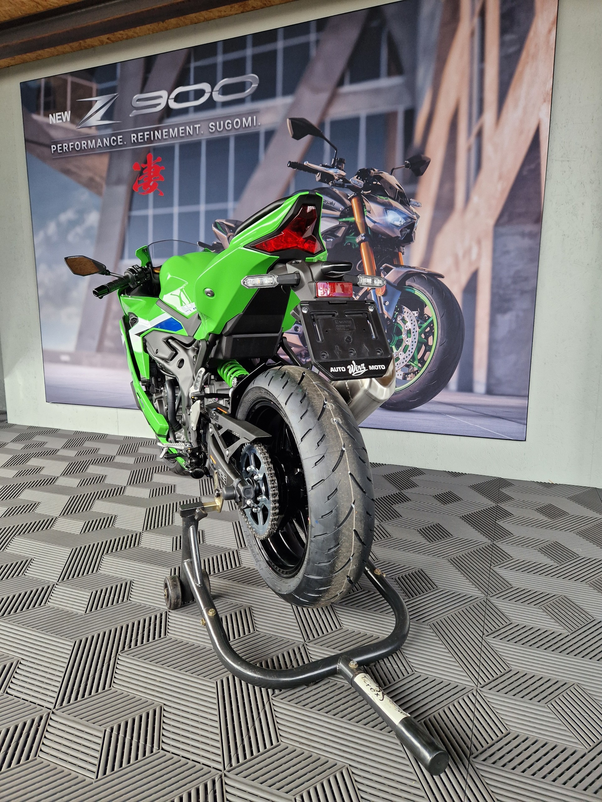 KAWASAKI Ninja ZX-4RR-image-4