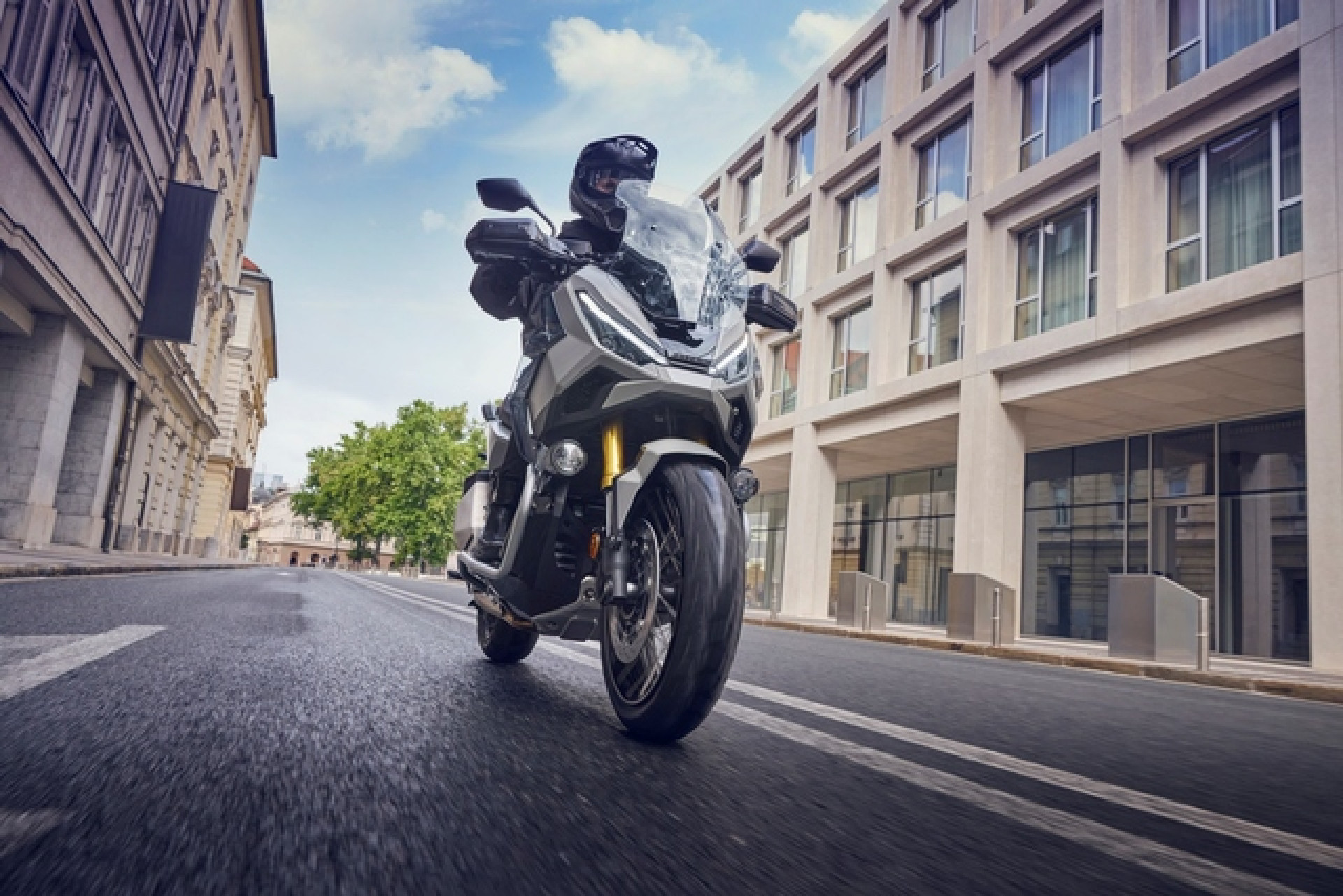 HONDA X-ADV 750-image-4