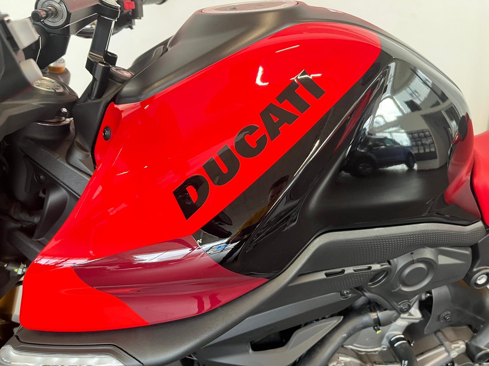 DUCATI Monster 937 SP ABS-image-5