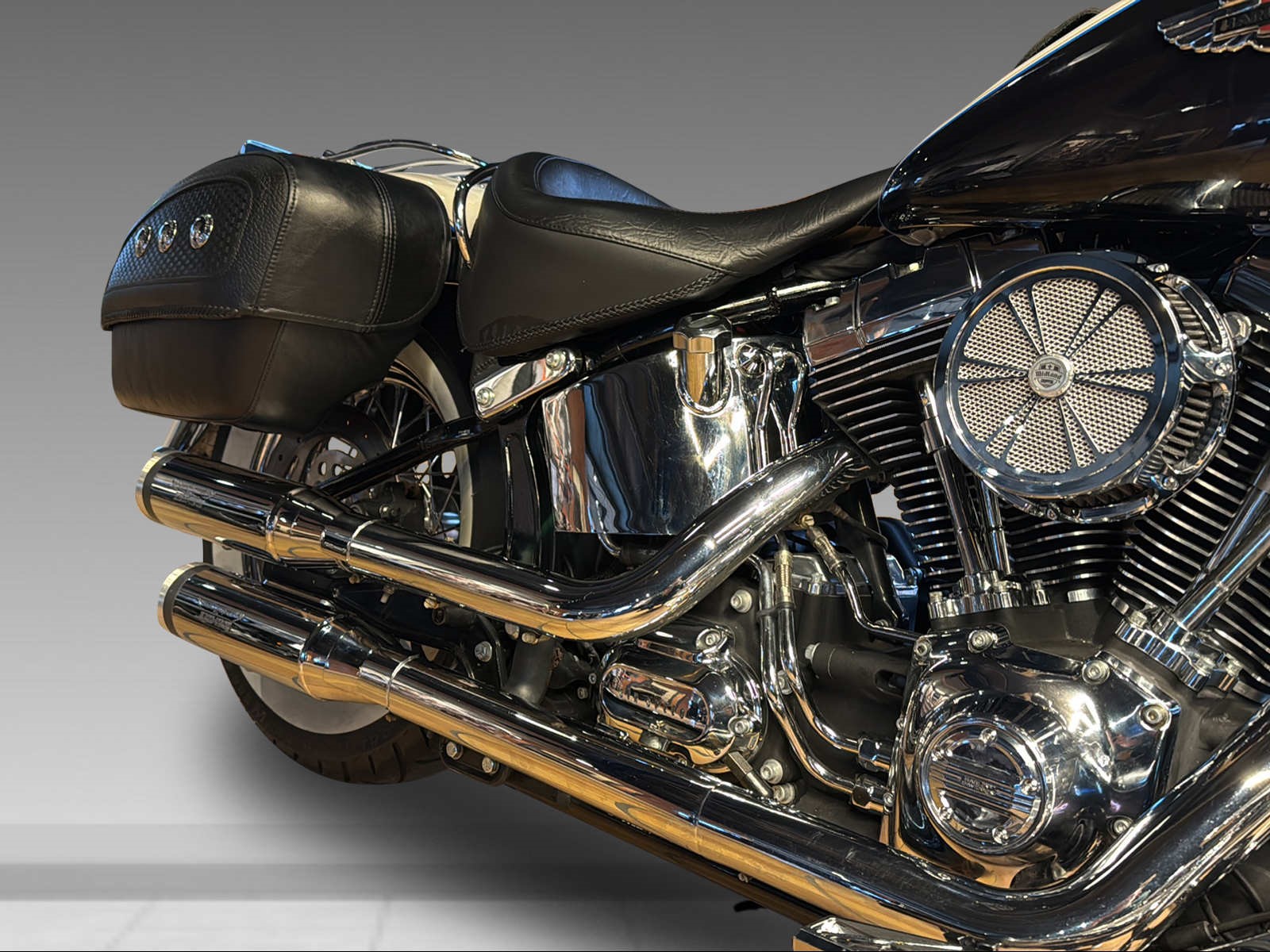HARLEY-DAVIDSON FLSTN Softail Deluxe ABS-image-8