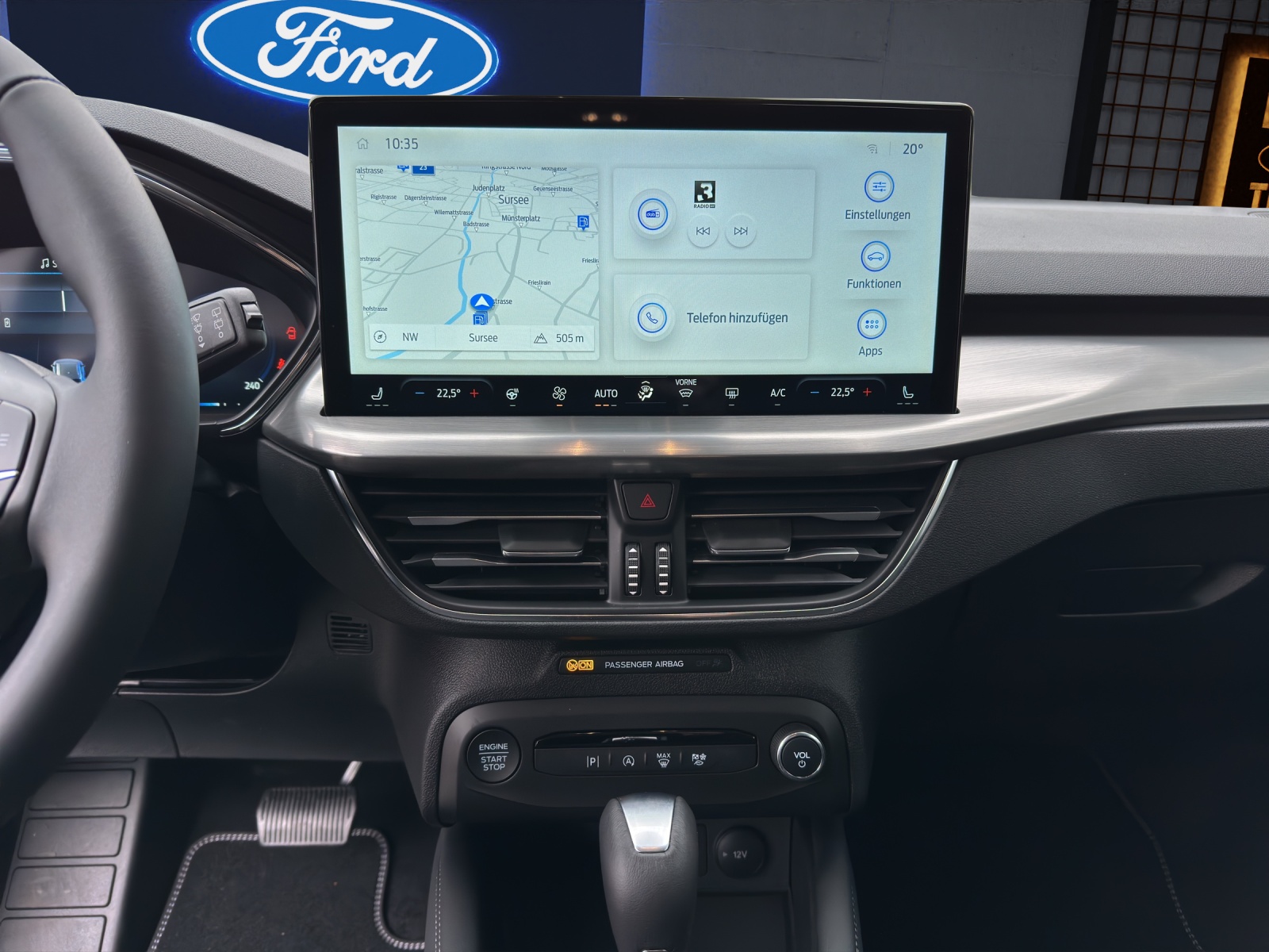 FORD Focus Kombi 1.0i EcoBoost Hybrid 155 PS Titanium X AUTOMAT-image-11