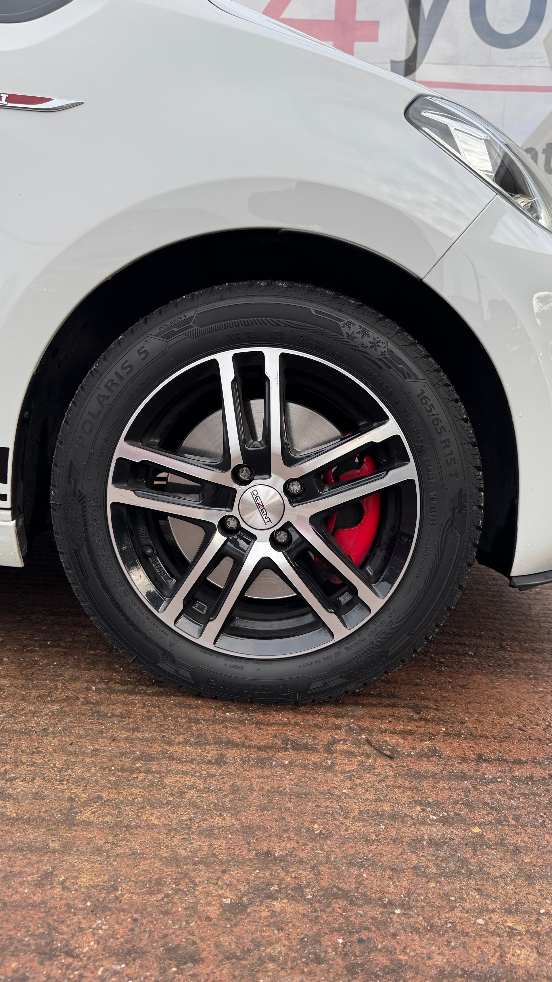 VW Up 1.0 TSI GTI-image-5