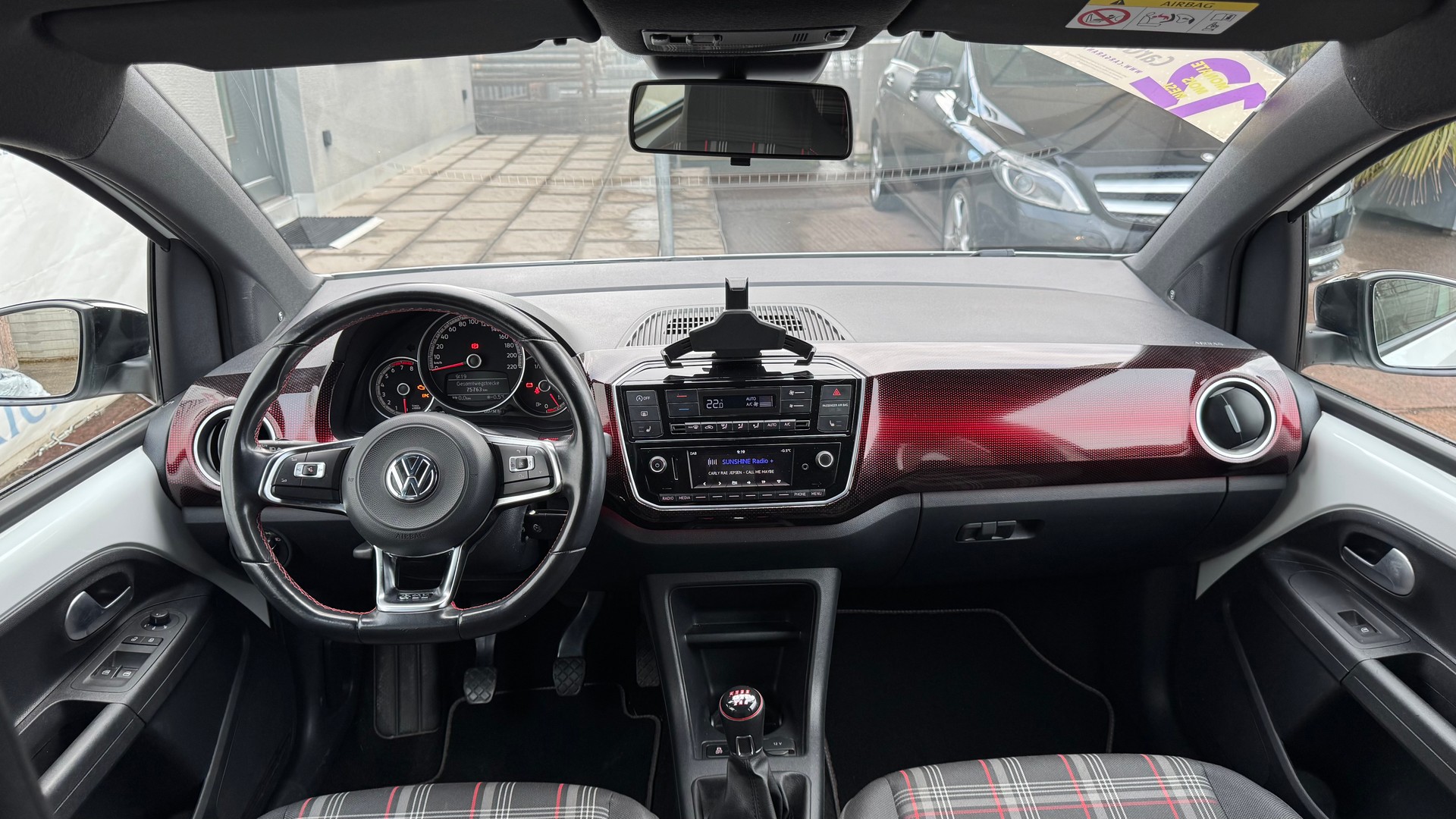 VW Up 1.0 TSI GTI-image-21
