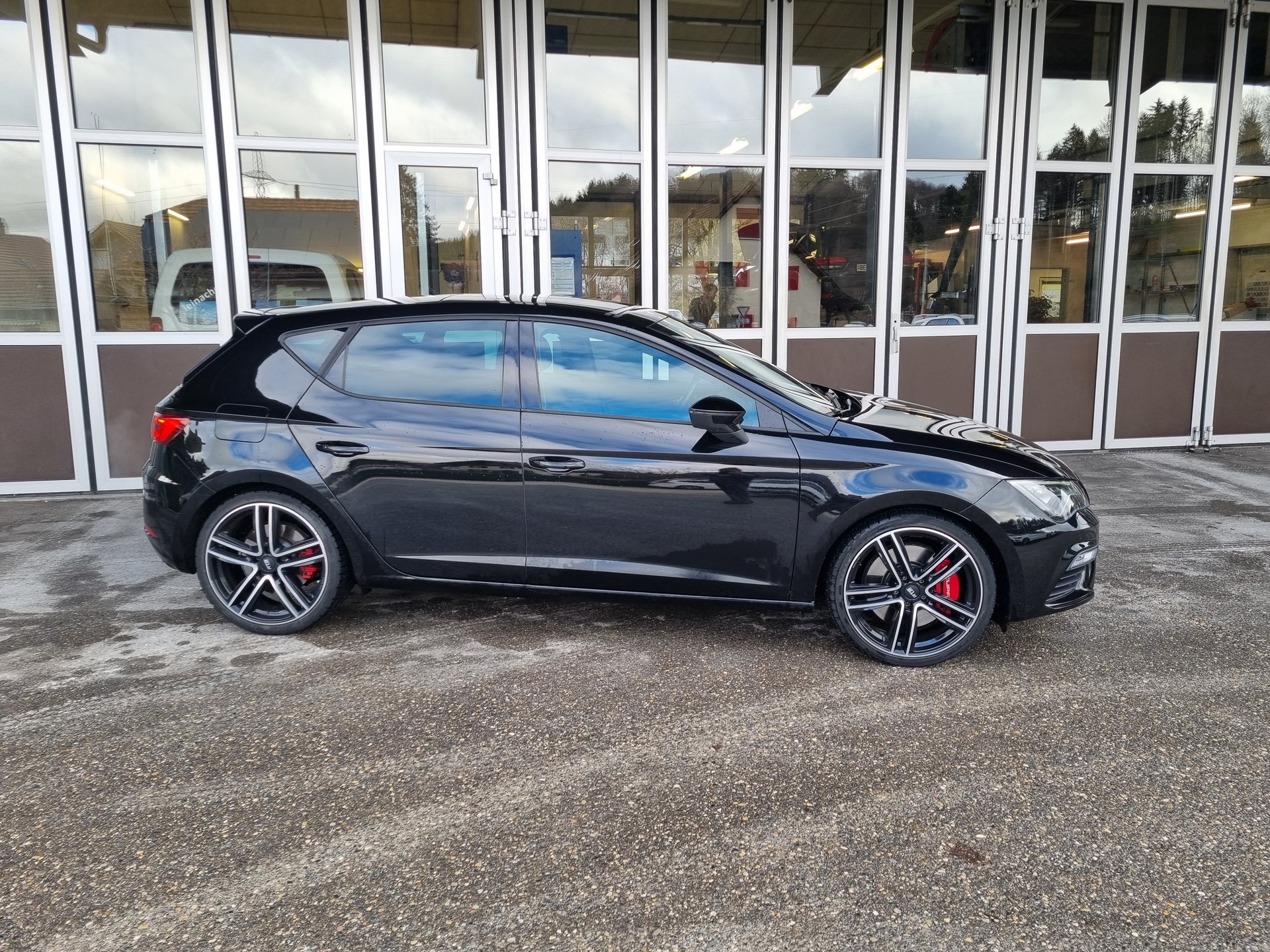 SEAT Leon 2.0 TSI Cupra 300 DSG-showroom-element-2