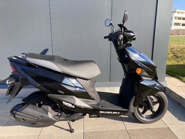 SUZUKI AVENIS 125-image-0