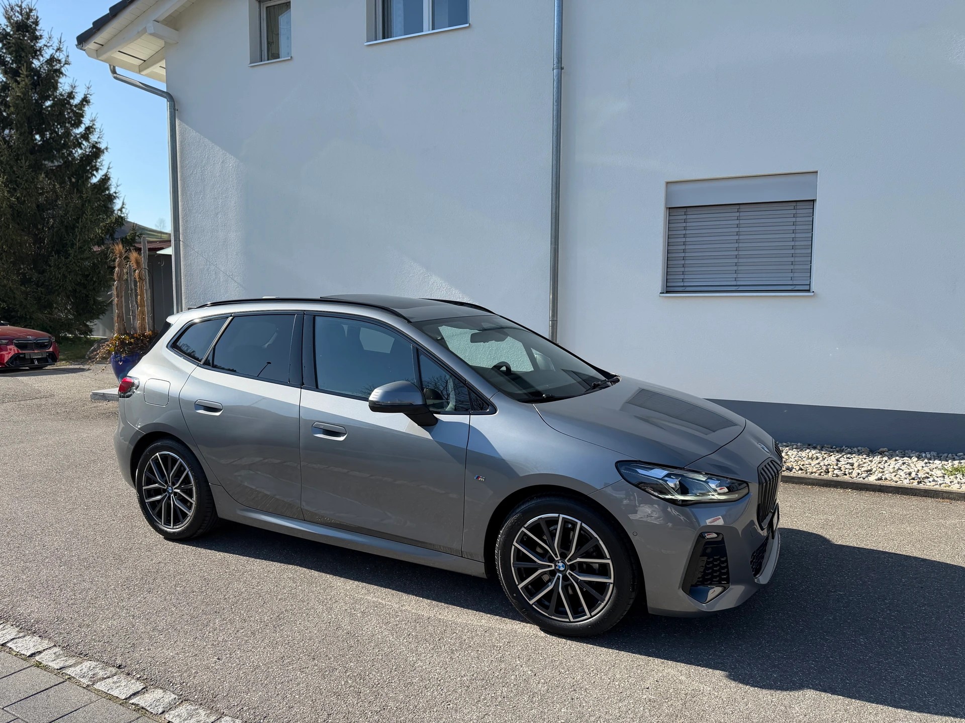 BMW 218d Active Tourer M Sport DKG-showroom-element-3