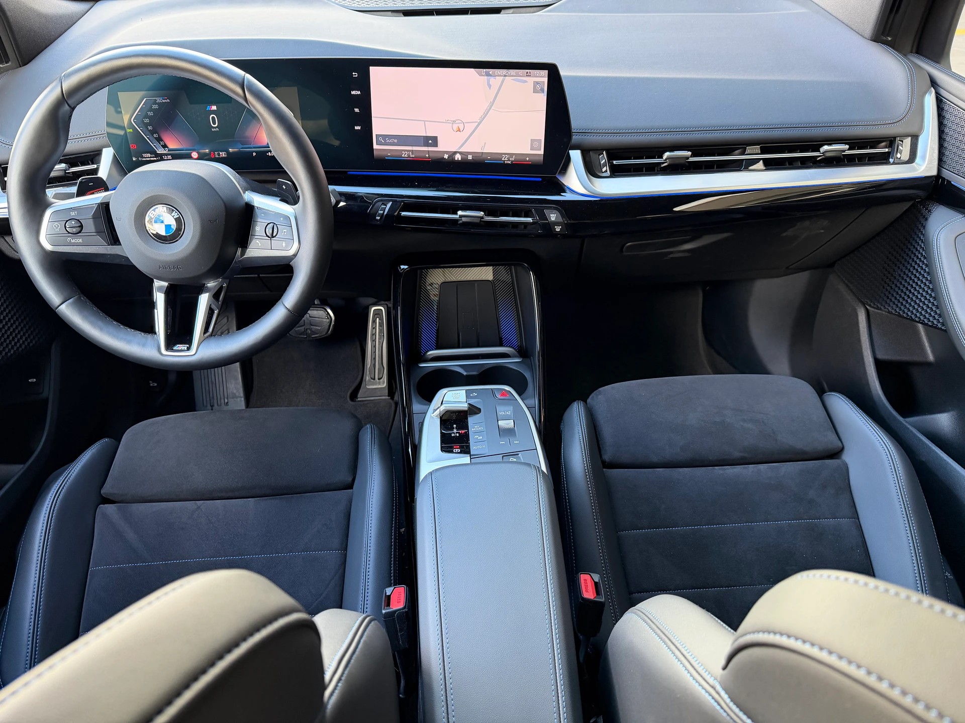 BMW 218d Active Tourer M Sport DKG-image-17