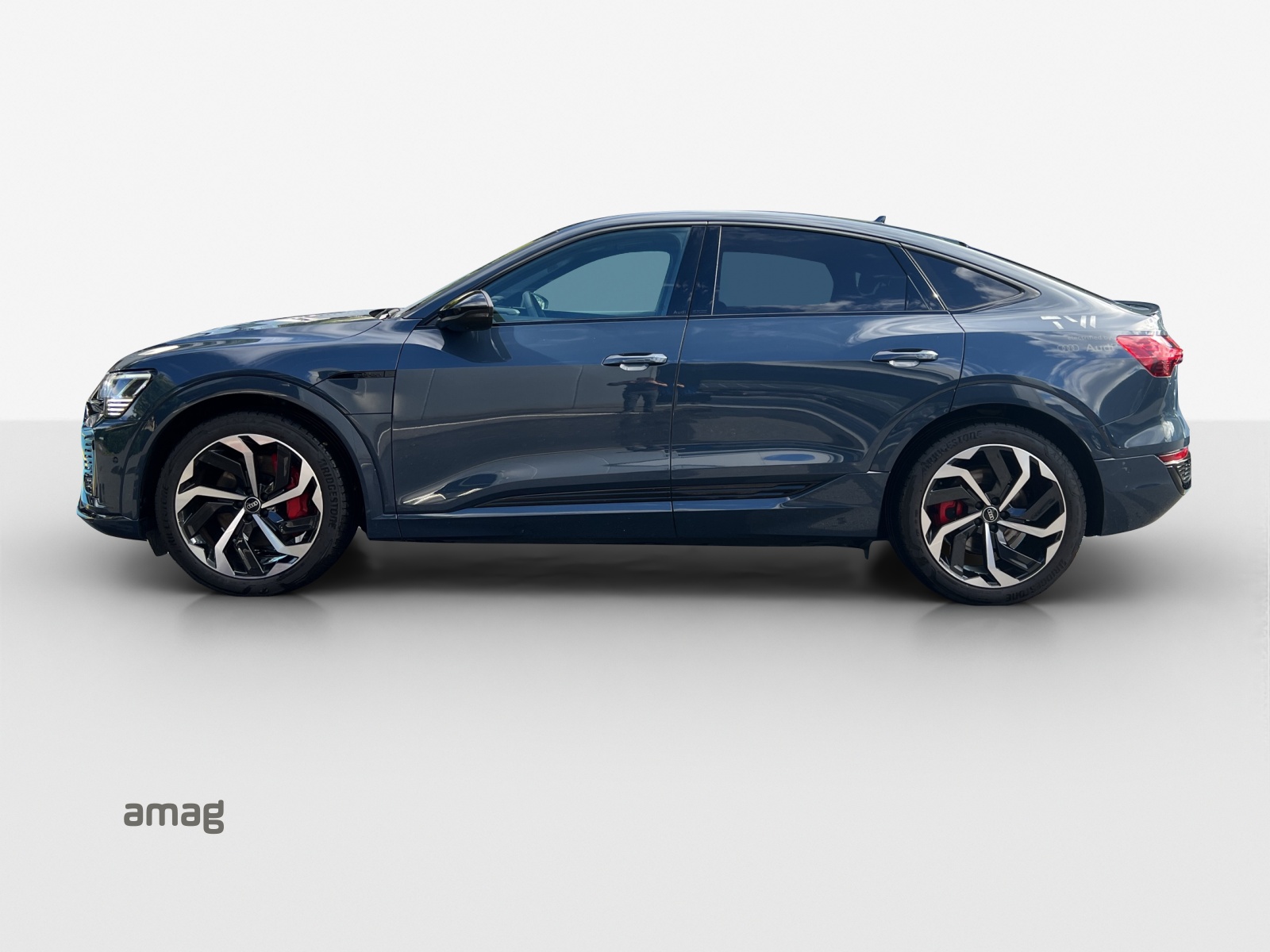 AUDI Q8 Sportback 55 e-tron S line quattro-showroom-element-1