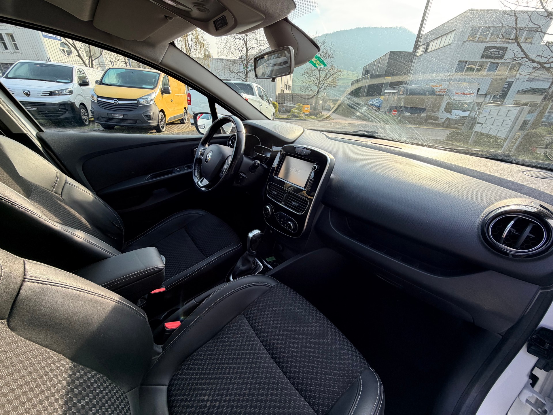 RENAULT Clio Grandtour 1.5 dCi Intens EDC-image-8