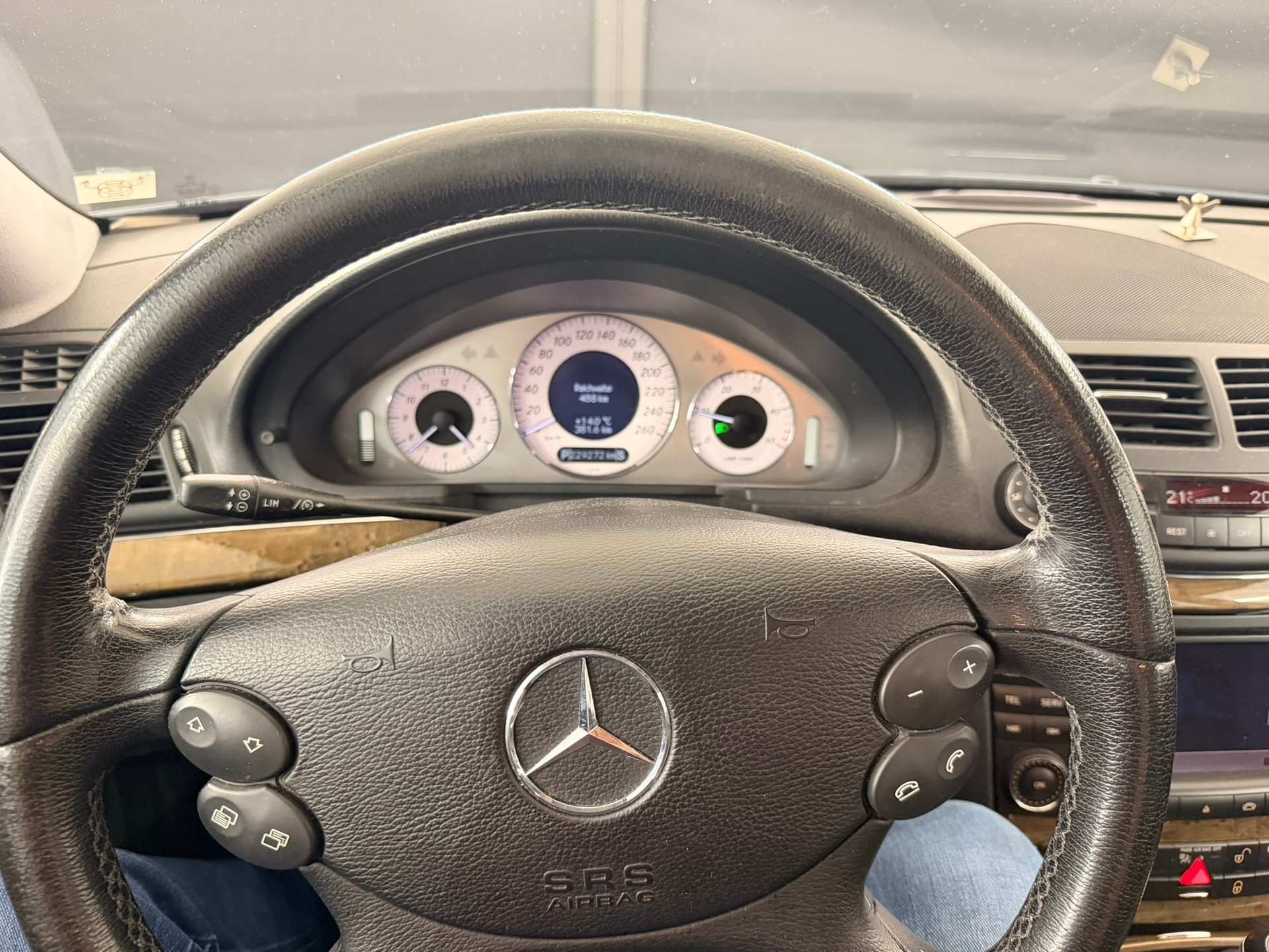 MERCEDES-BENZ E 320 CDI Avantgarde 4Matic Automatic-image-18