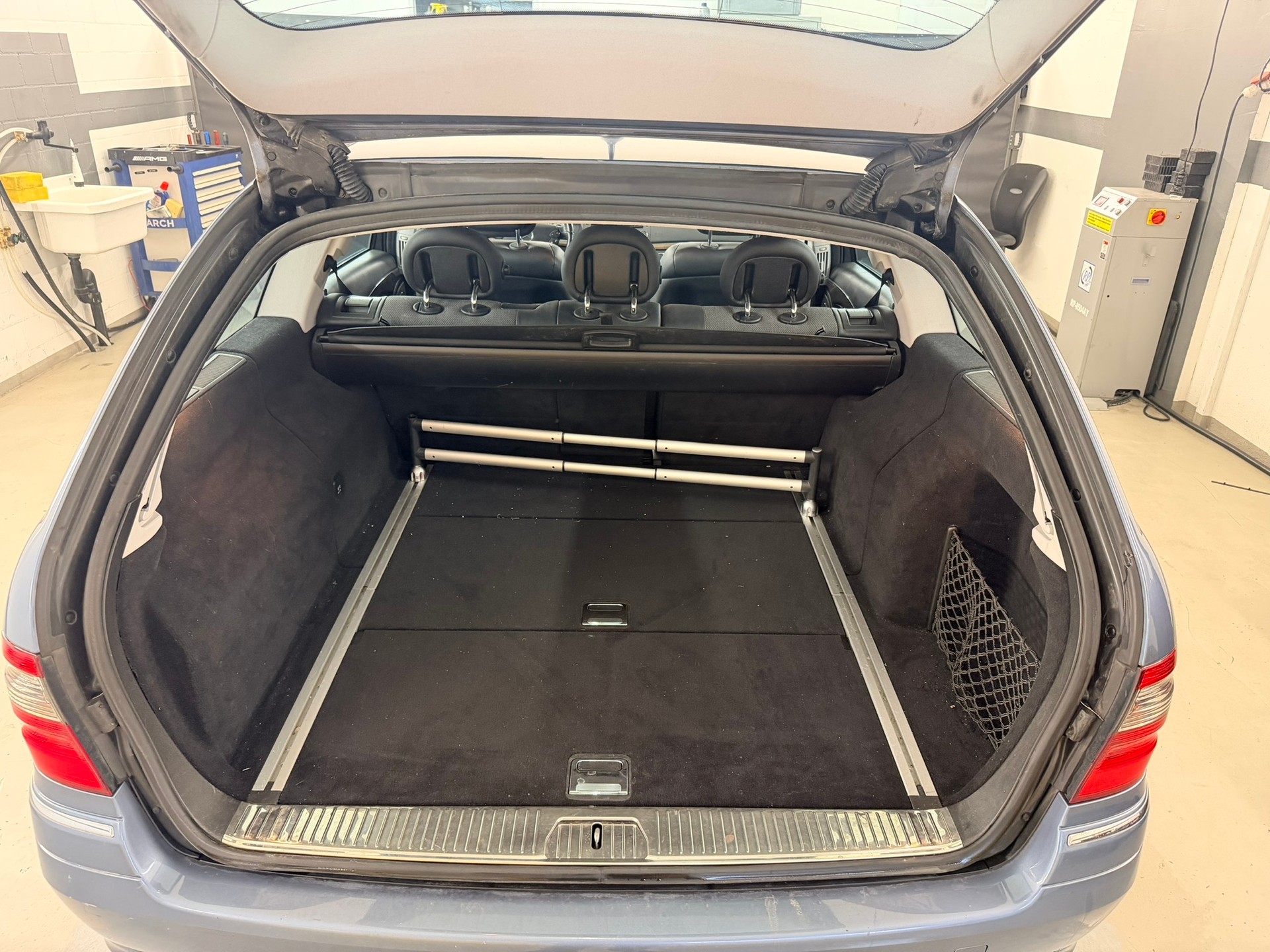 MERCEDES-BENZ E 320 CDI Avantgarde 4Matic Automatic-image-6