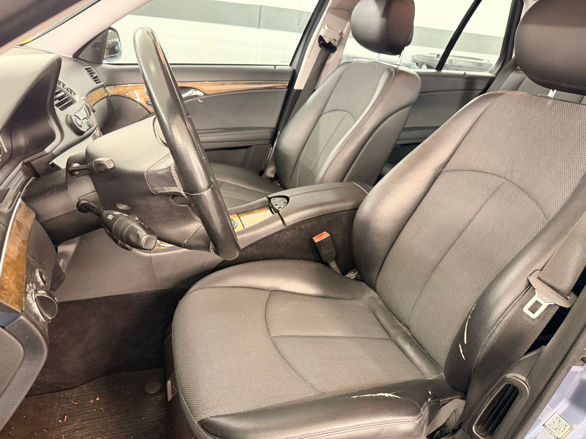 MERCEDES-BENZ E 320 CDI Avantgarde 4Matic Automatic-image-15