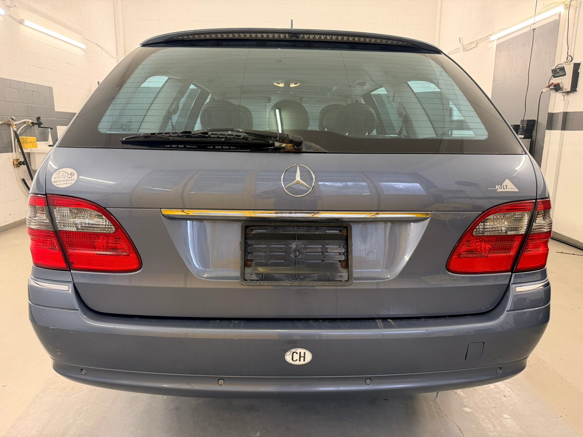 MERCEDES-BENZ E 320 CDI Avantgarde 4Matic Automatic-image-4