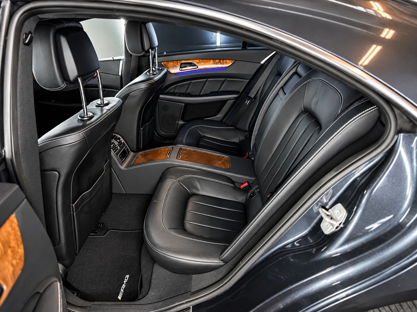 MERCEDES-BENZ CLS 350 CDI 4Matic 7G-Tronic AMG-Line-image-7