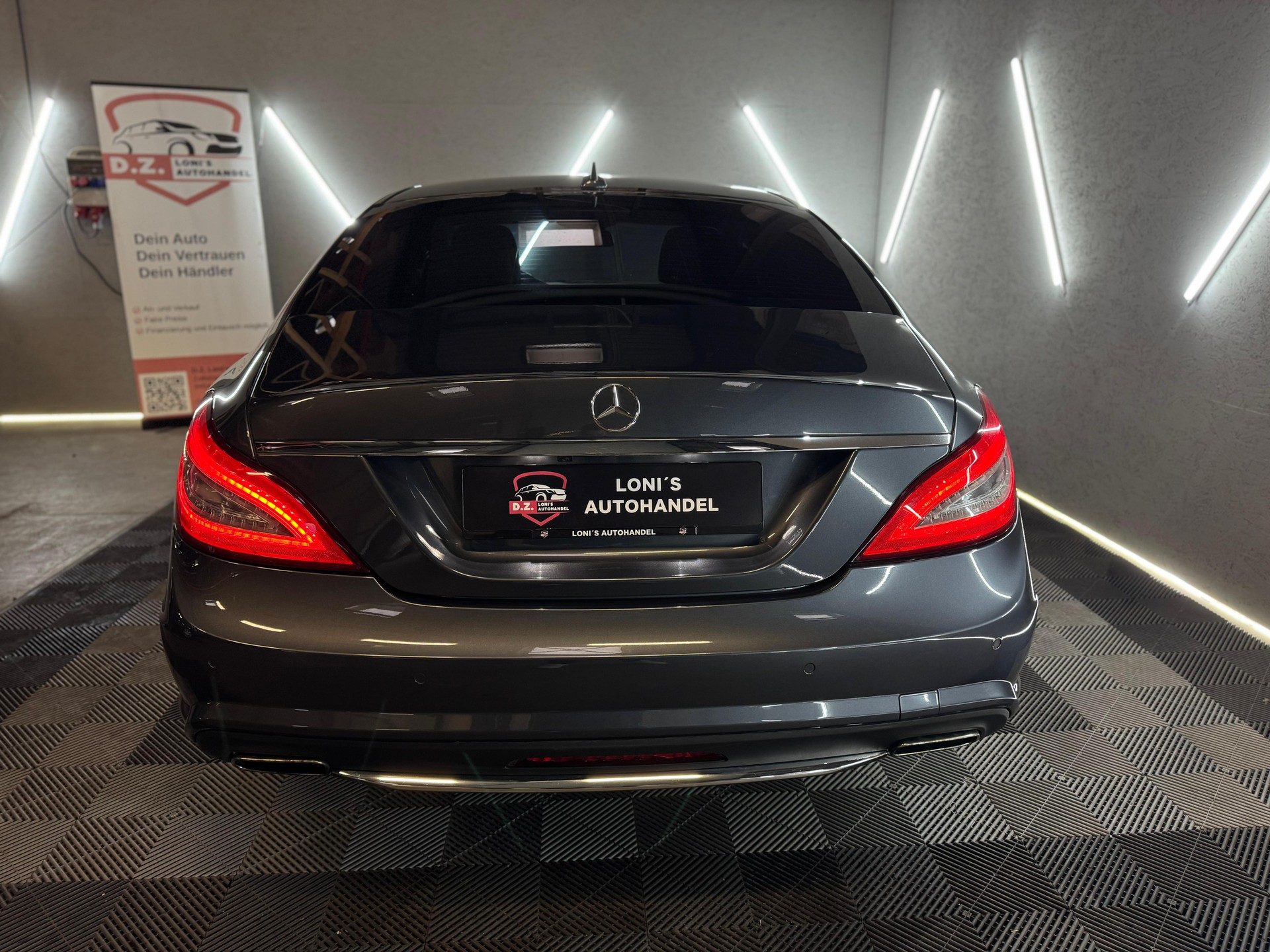 MERCEDES-BENZ CLS 350 CDI 4Matic 7G-Tronic AMG-Line-image-6