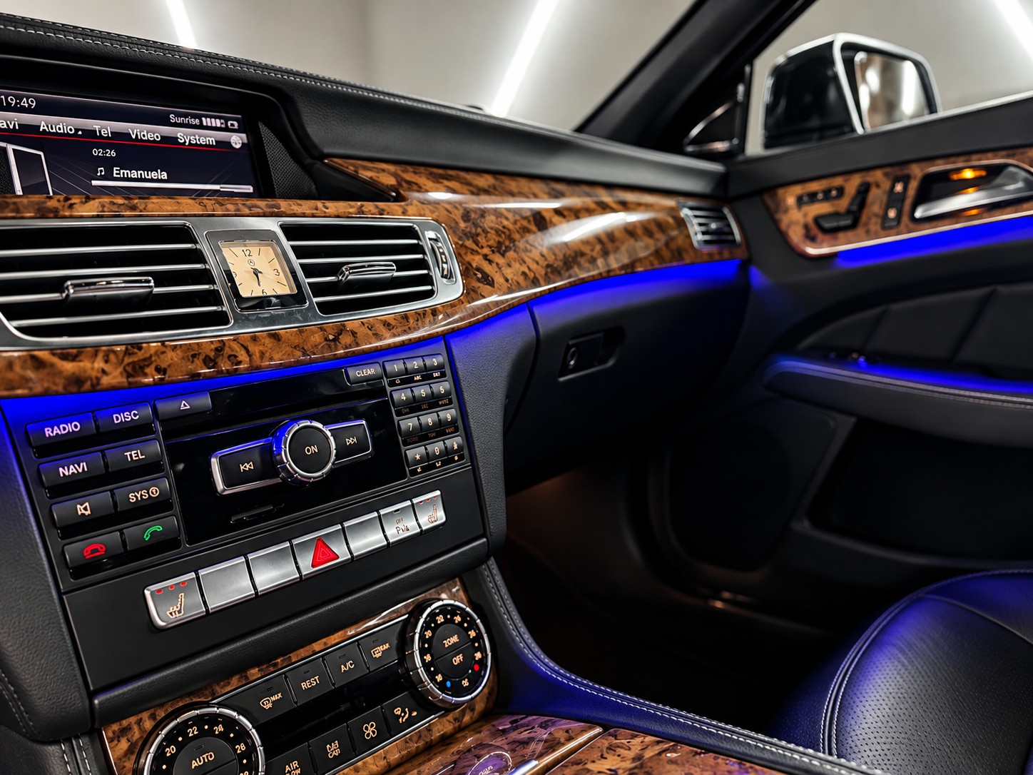 MERCEDES-BENZ CLS 350 CDI 4Matic 7G-Tronic AMG-Line-image-14