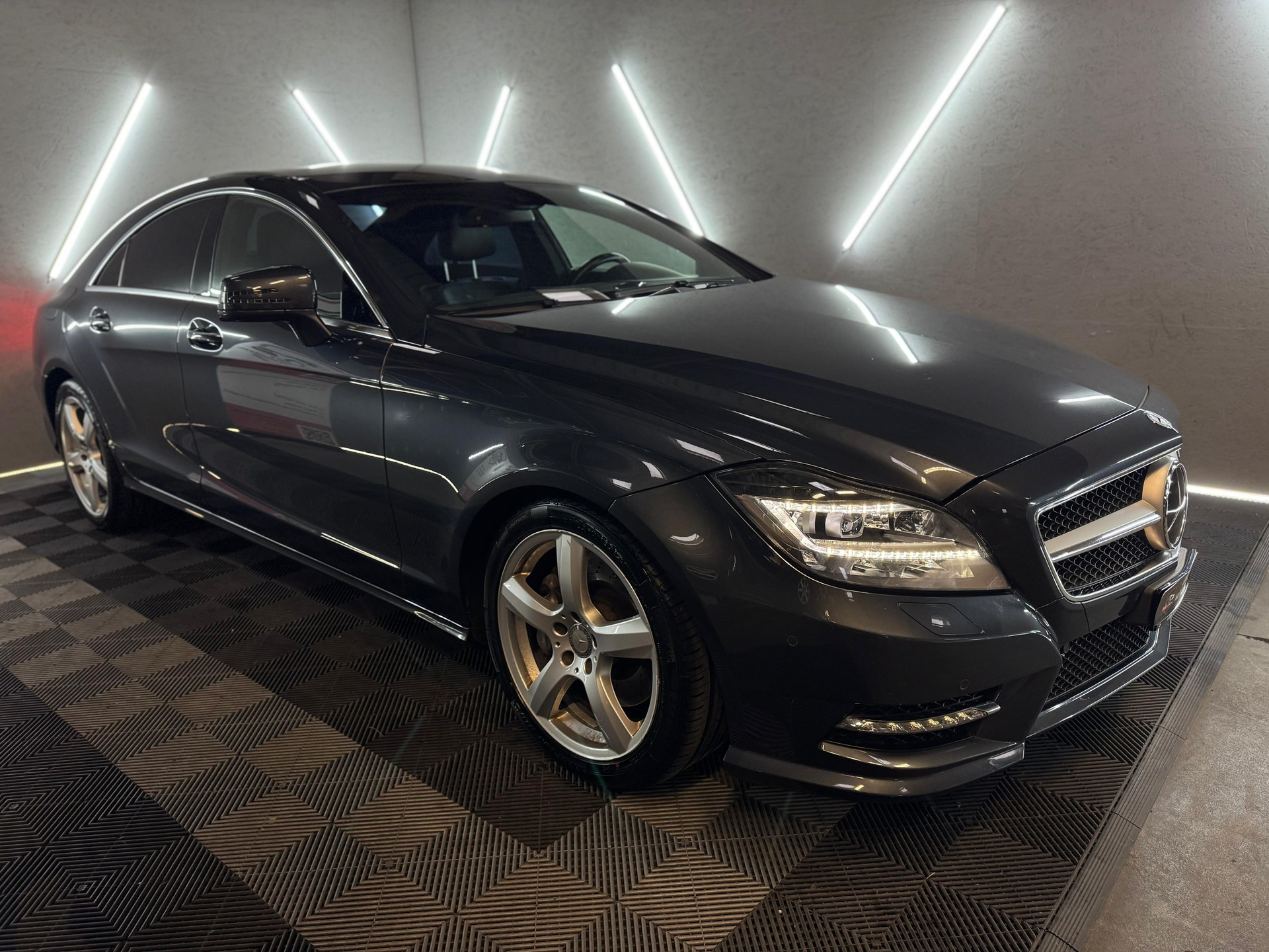 MERCEDES-BENZ CLS 350 CDI 4Matic 7G-Tronic AMG-Line-image-1