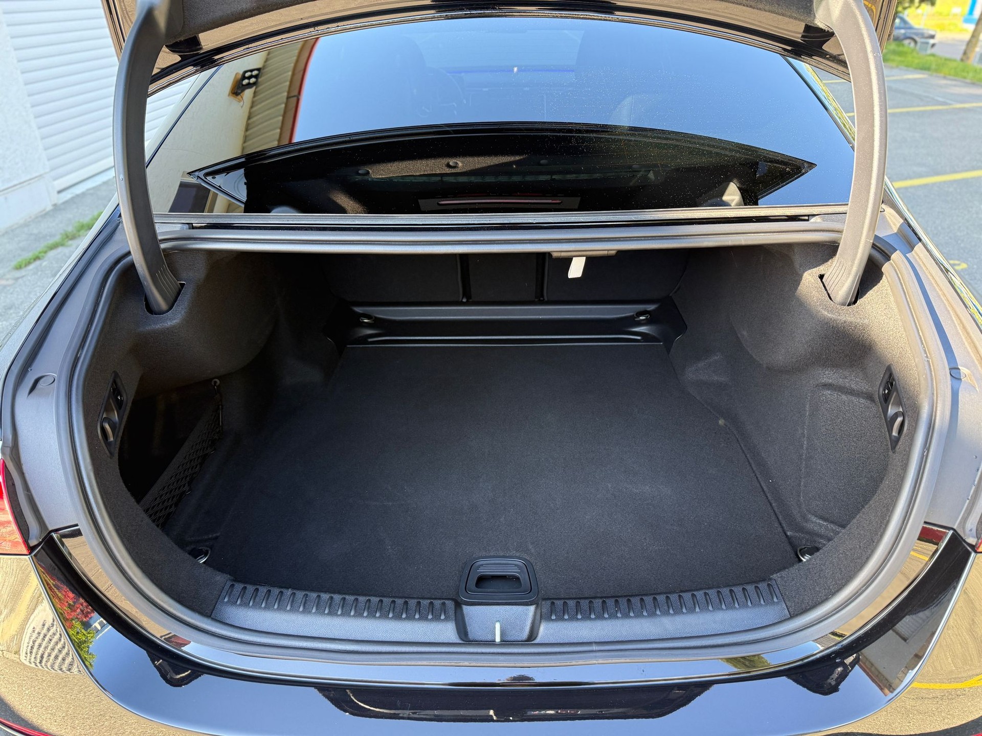 MERCEDES-BENZ E 220 d AMG Line 4matic-image-27