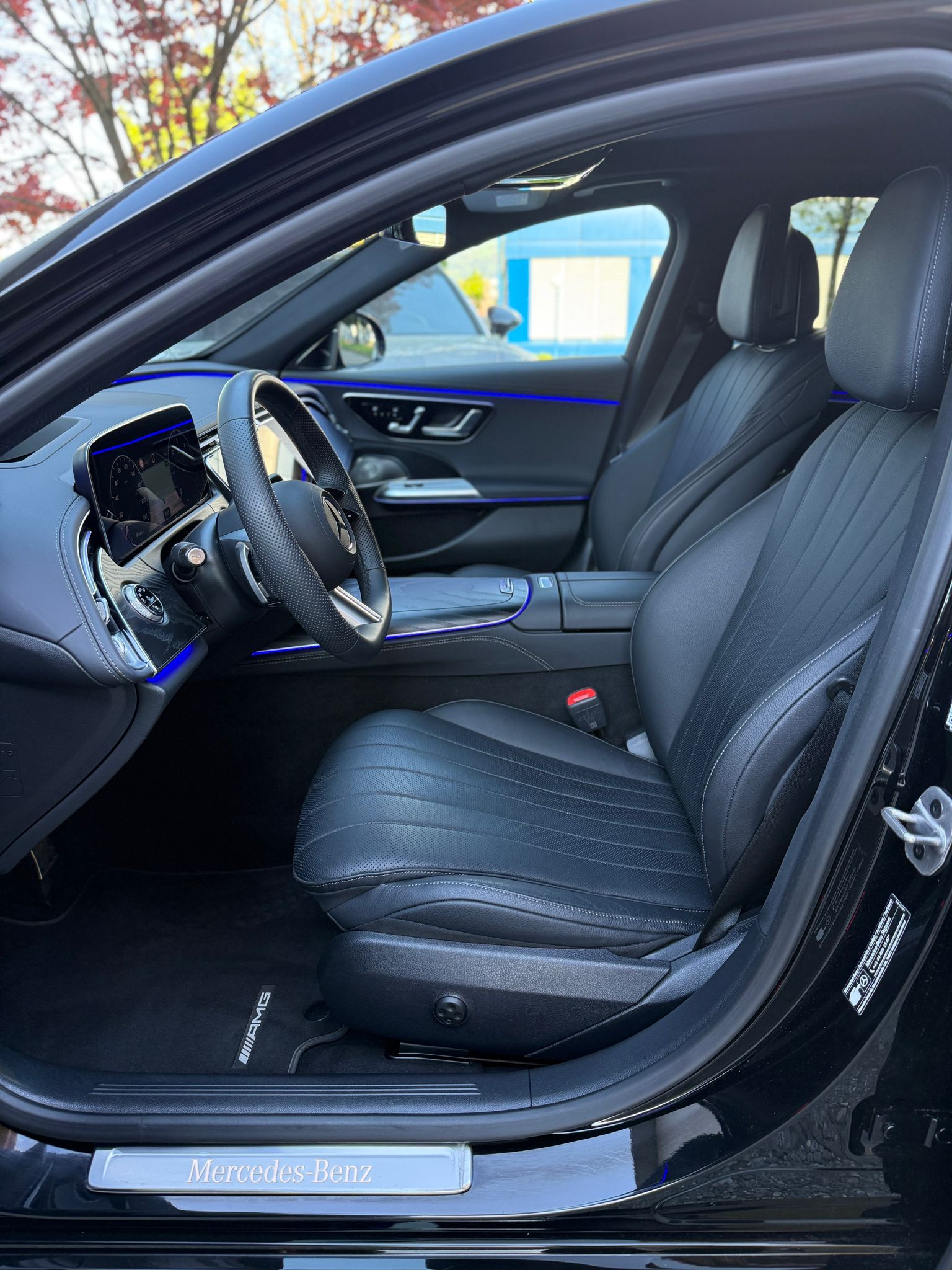 MERCEDES-BENZ E 220 d AMG Line 4matic-image-10
