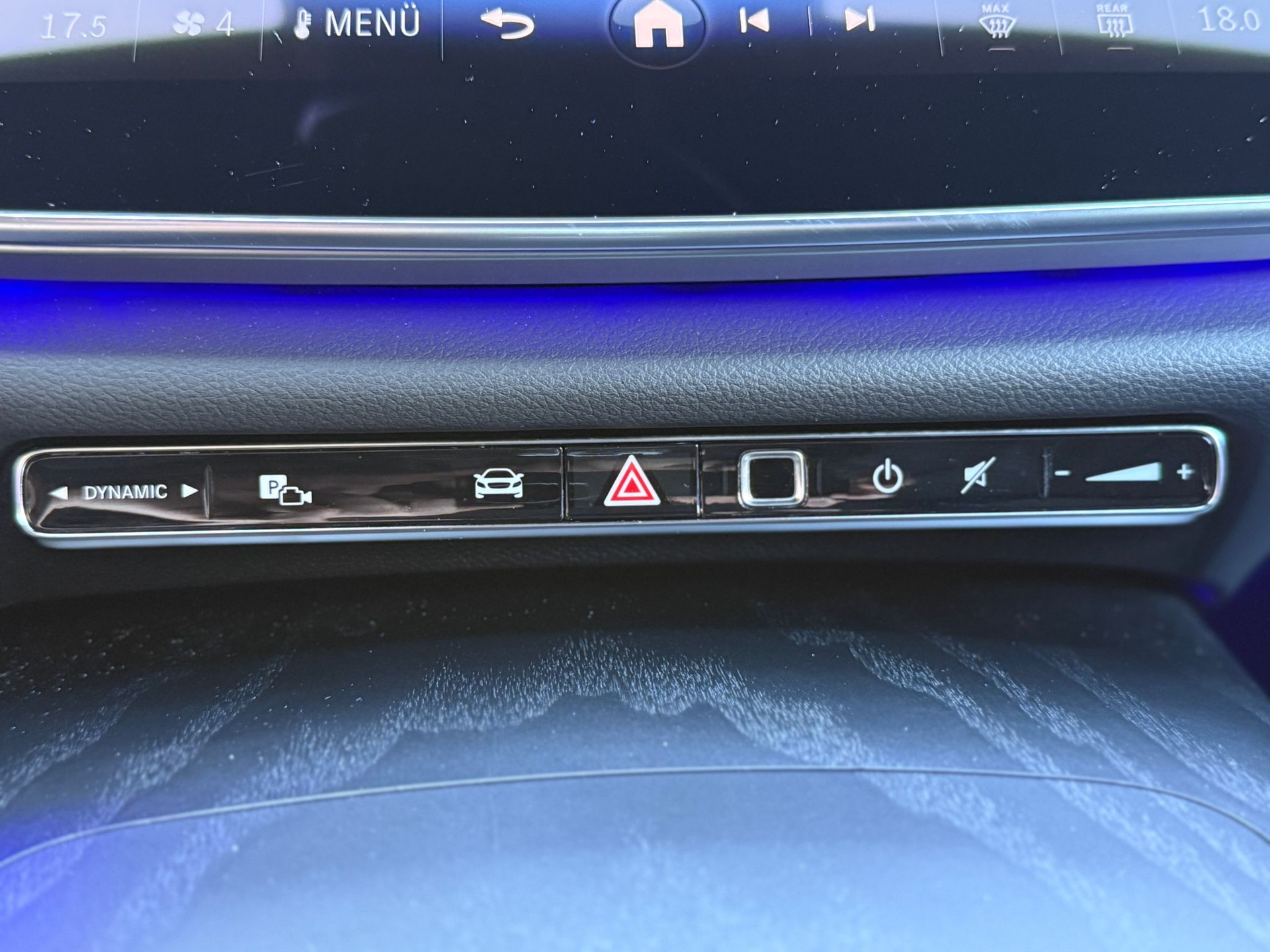 MERCEDES-BENZ E 220 d AMG Line 4matic-image-25