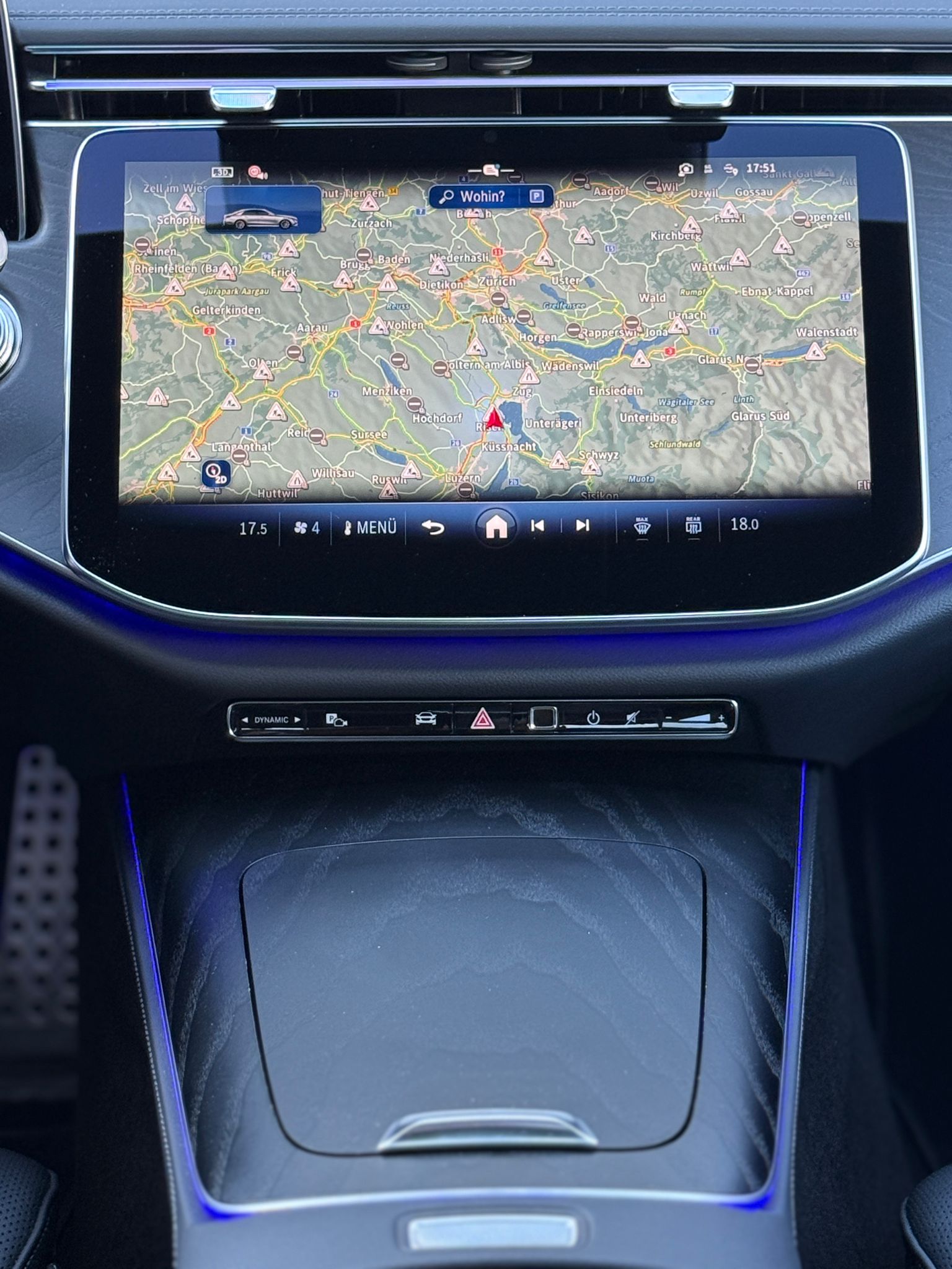 MERCEDES-BENZ E 220 d AMG Line 4matic-image-19