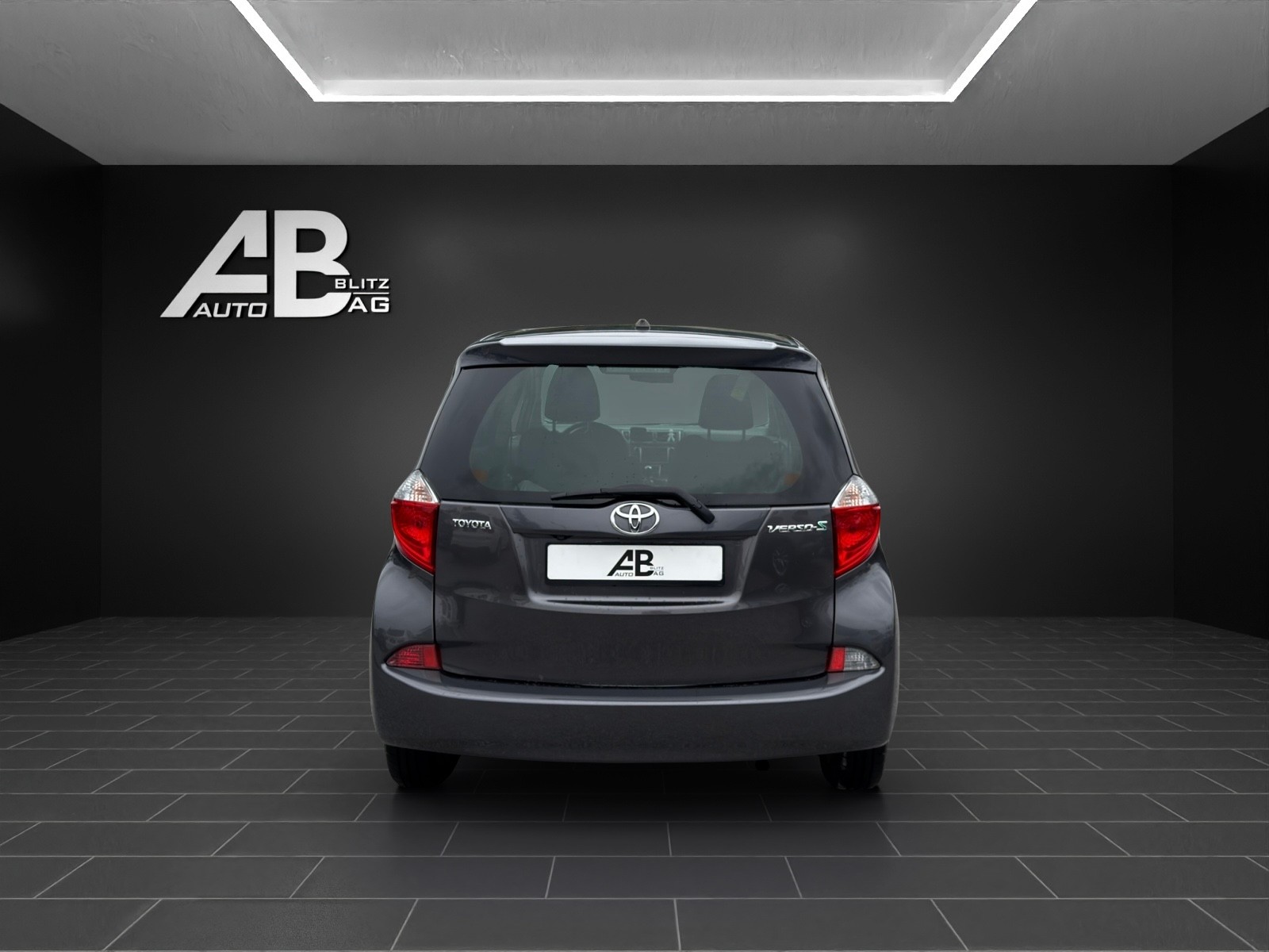 TOYOTA Verso-S 1.33 Linea Luna-showroom-element-3